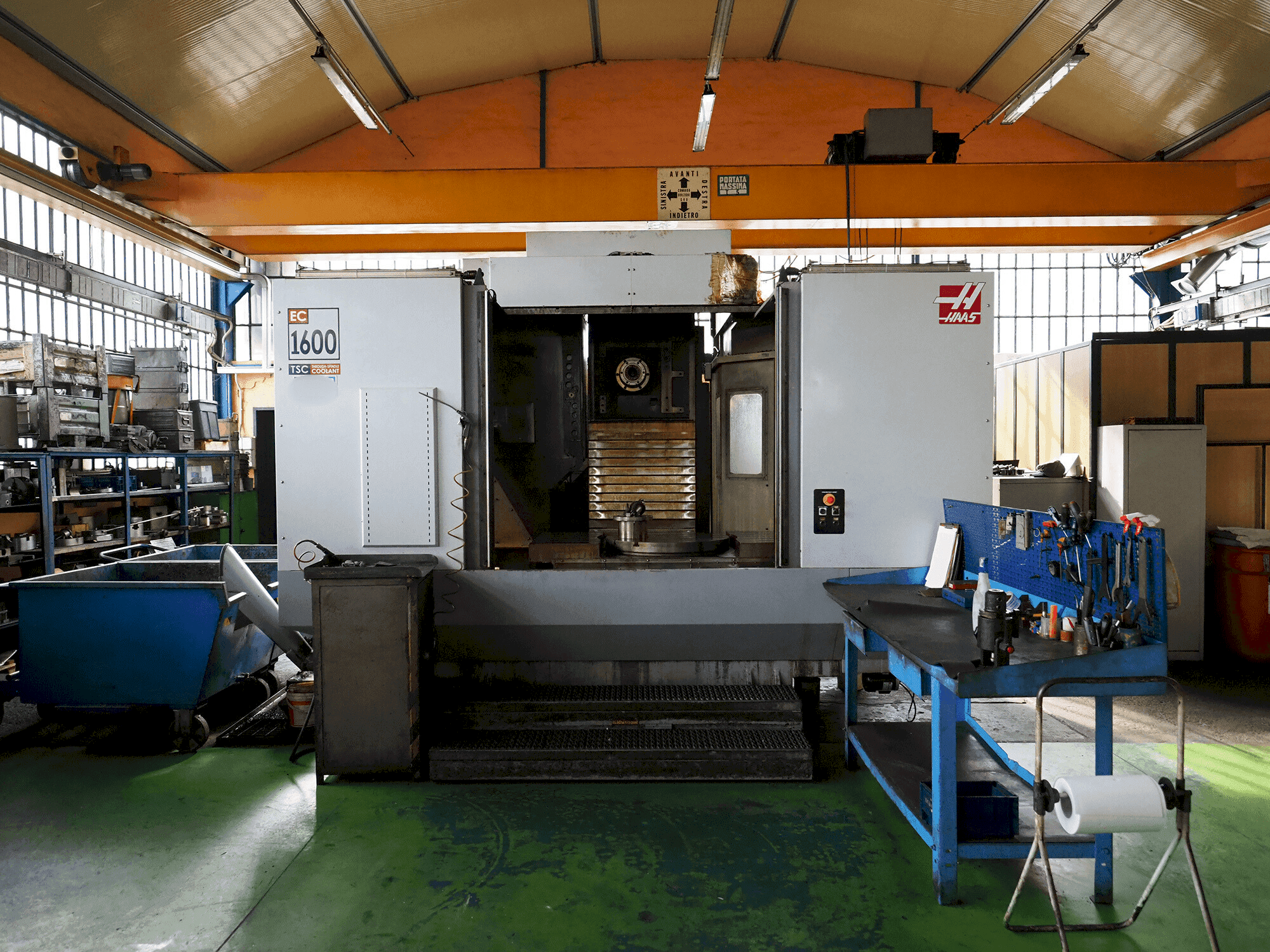 HAAS EX 1600 4X-maskinen framifrån