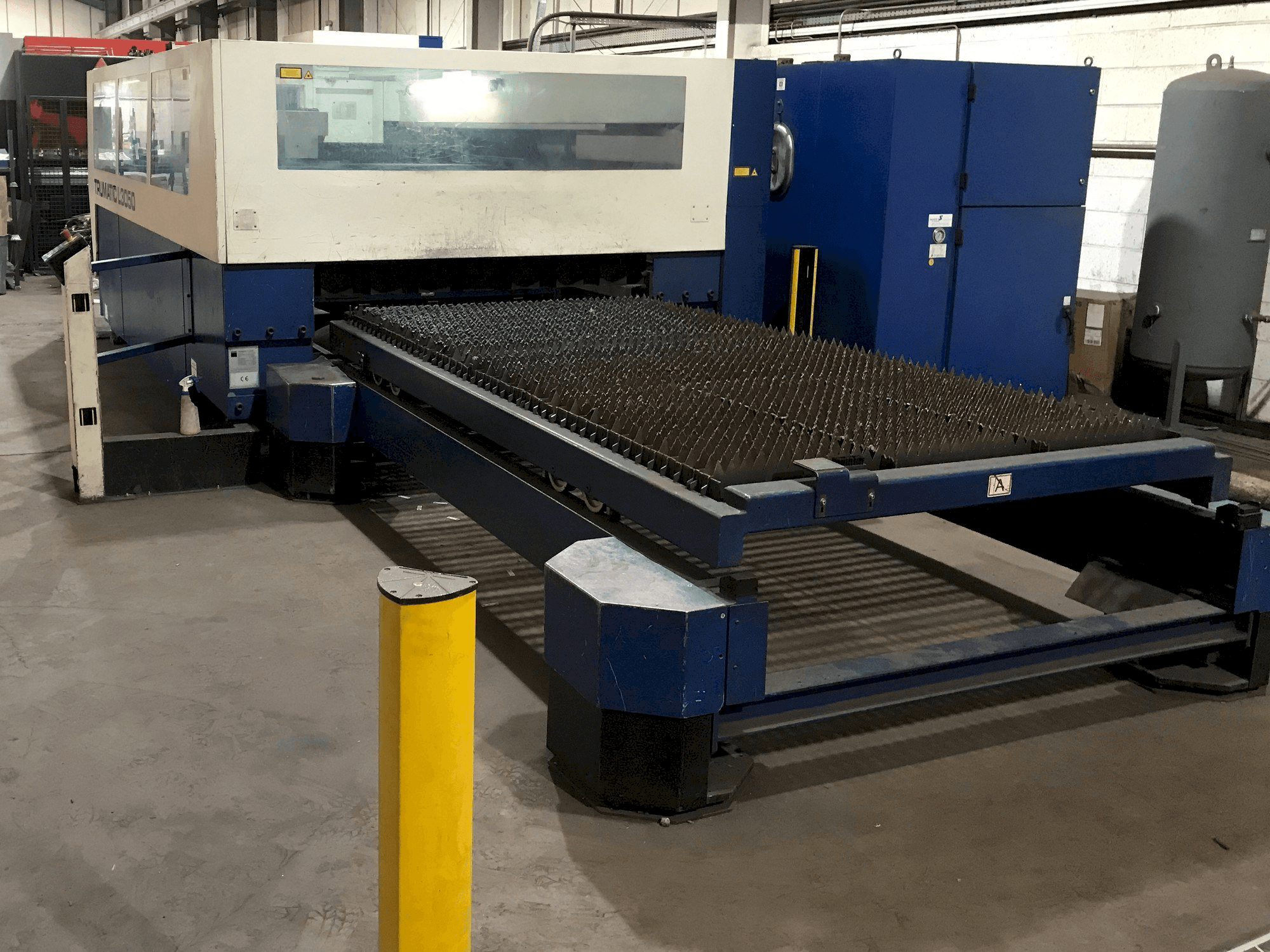 Trumpf Trumatic L3050-maskinen framifrån