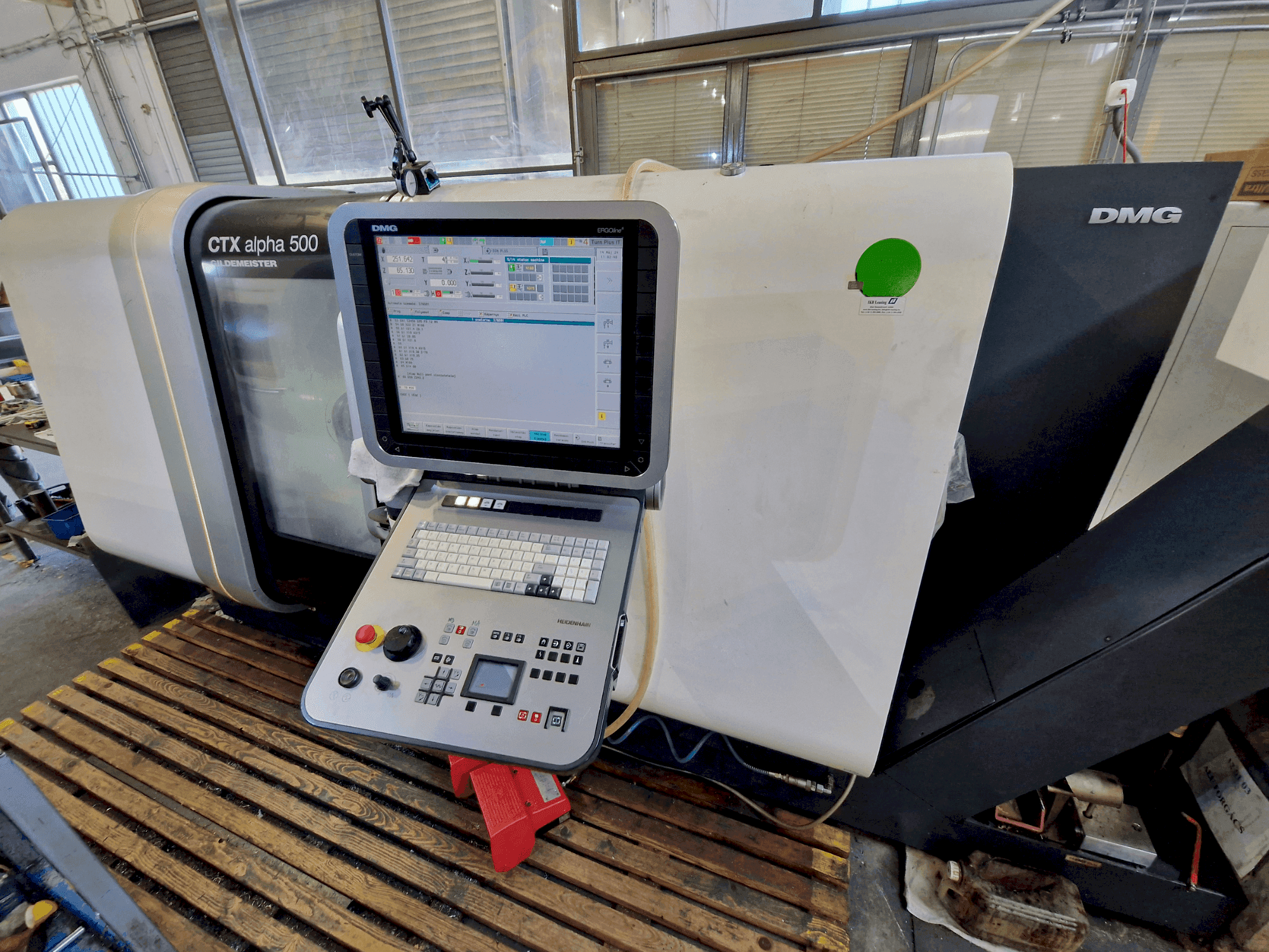 DMG MORI CTX ALPHA 500 V6-maskinen framifrån