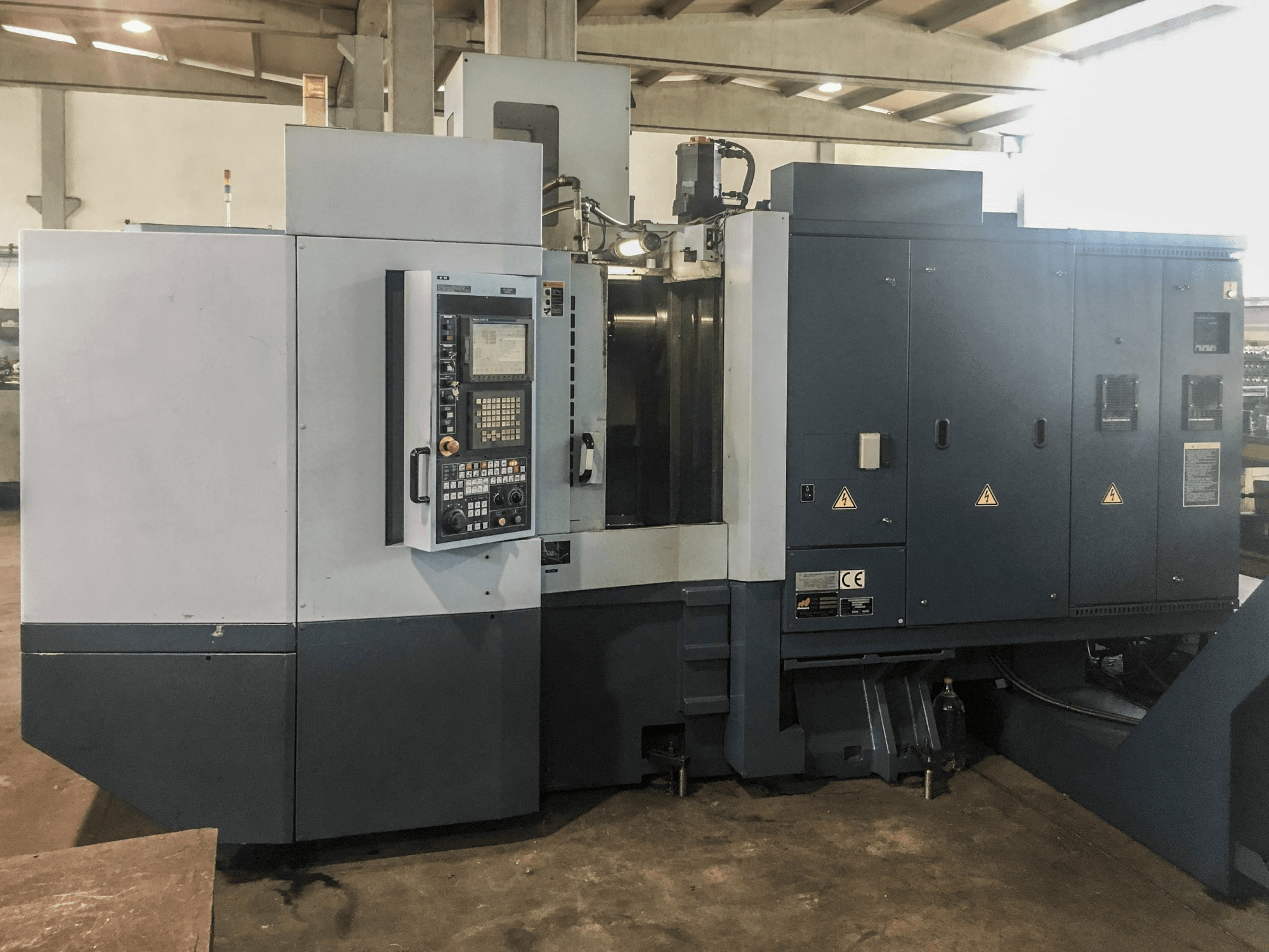 Matsuura-maskinen framifrånH.PLUS-405