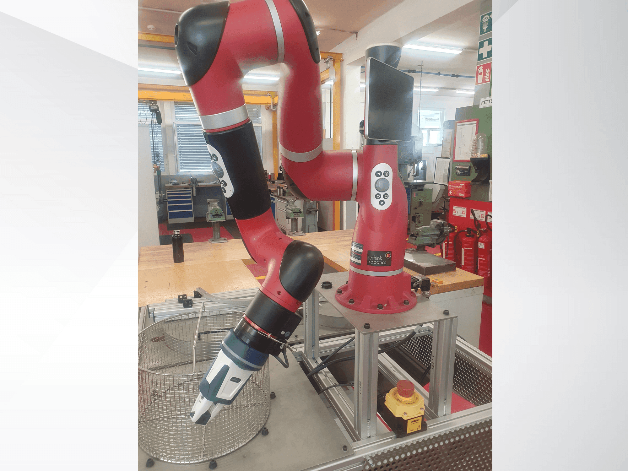 RETHINK Robotics Sawyer-maskinen framifrån
