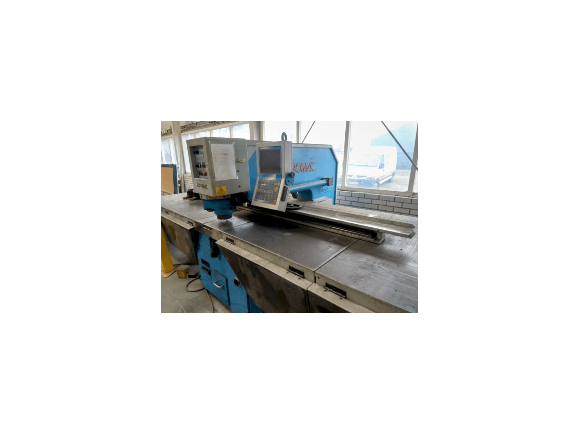 Euromac CX 1000/30-maskinen framifrån