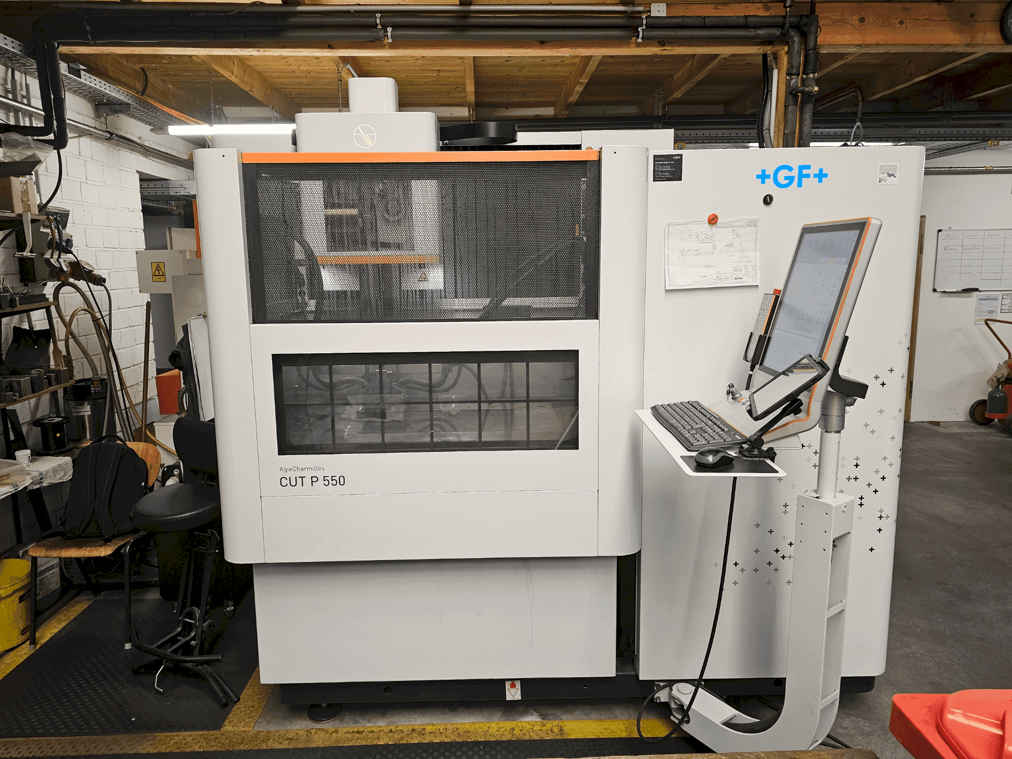 AgieCharmilles CUT P 550-maskinen framifrån