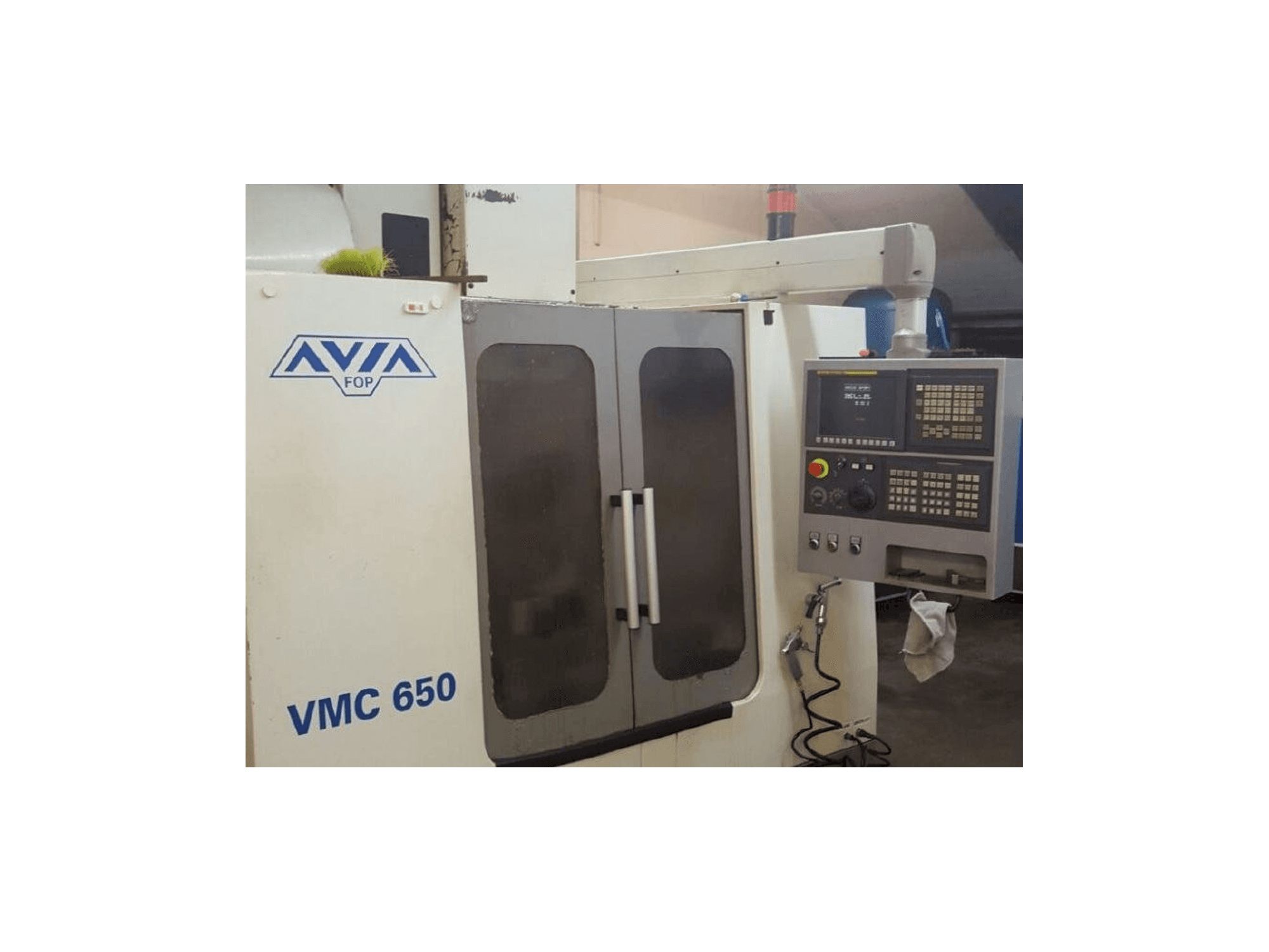 Avia VMC 650-maskinen framifrån