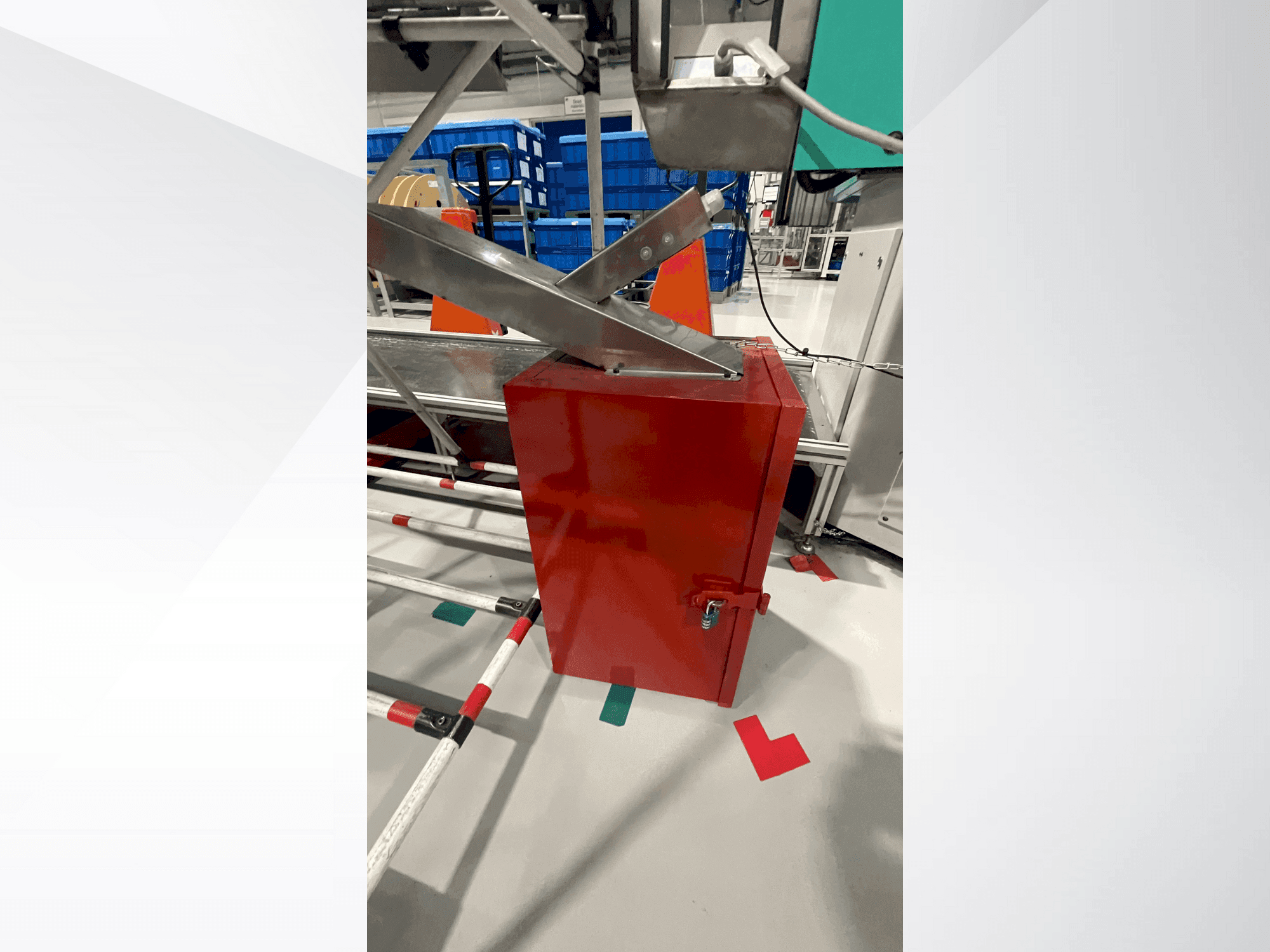 Arburg Allrounder 1500 T 2000-400-maskinen framifrån