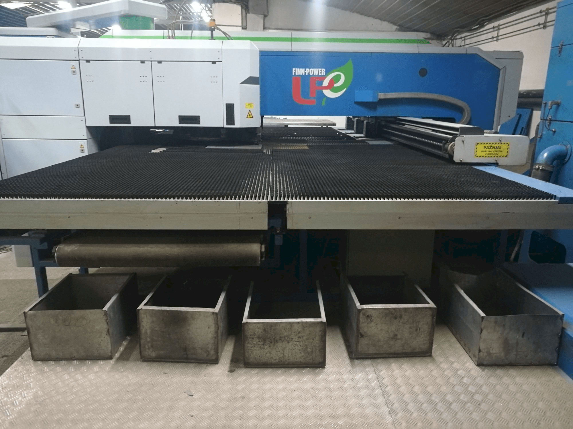 Finn-Power LPE5 SWUH-maskinen framifrån