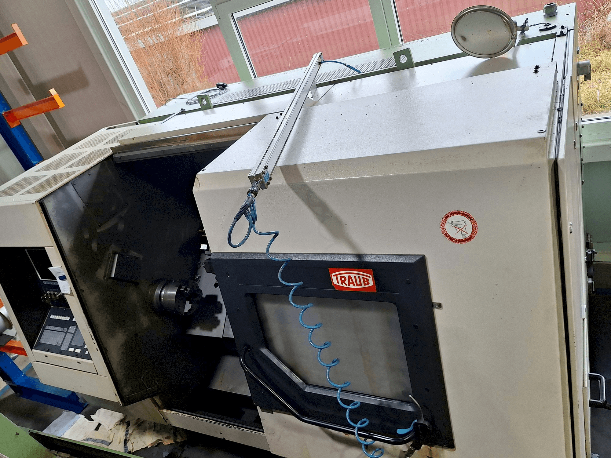 TRAUB TND 400-maskinen framifrån