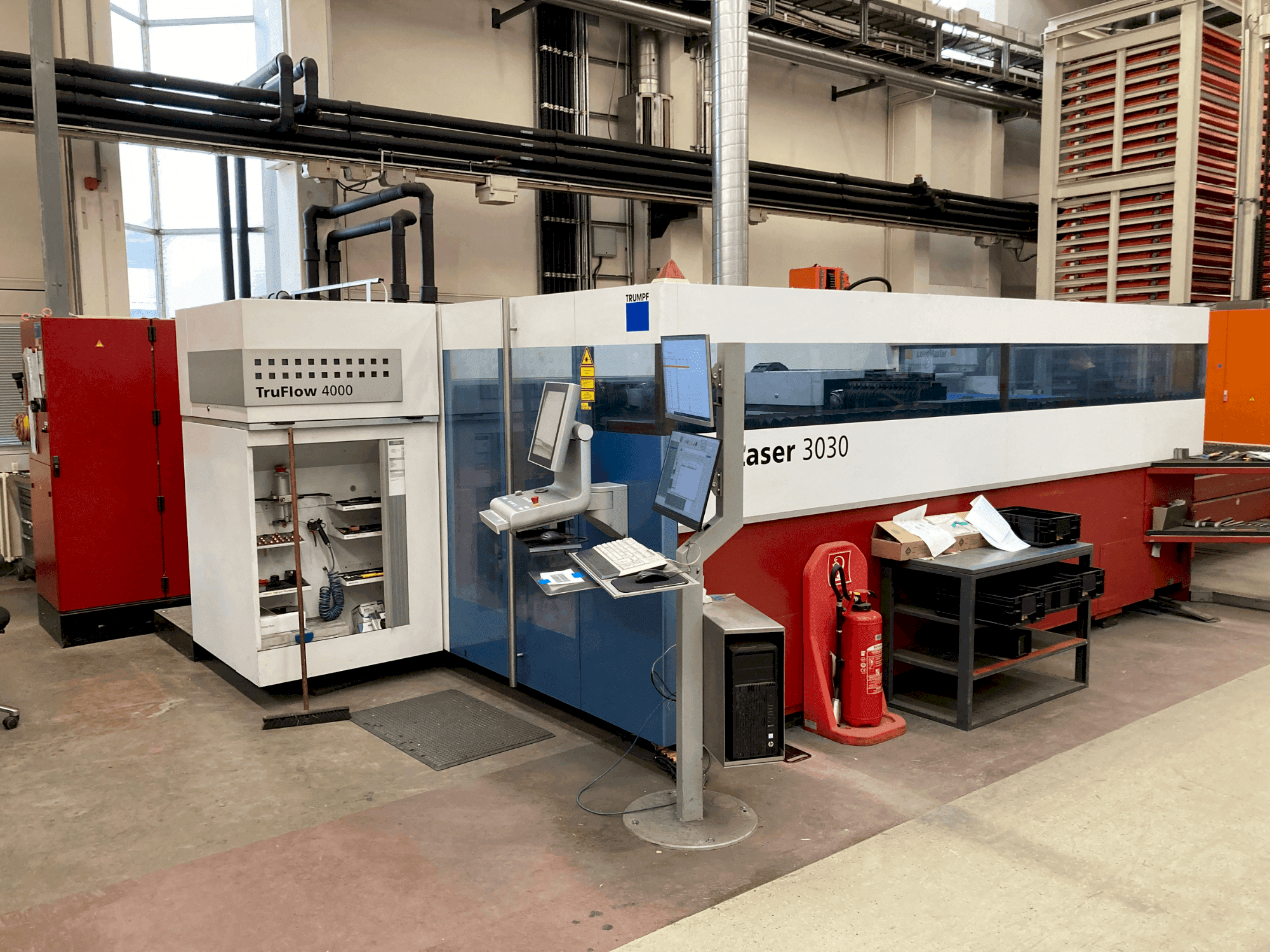 TRUMPF TruLaser 3030-maskinen framifrån