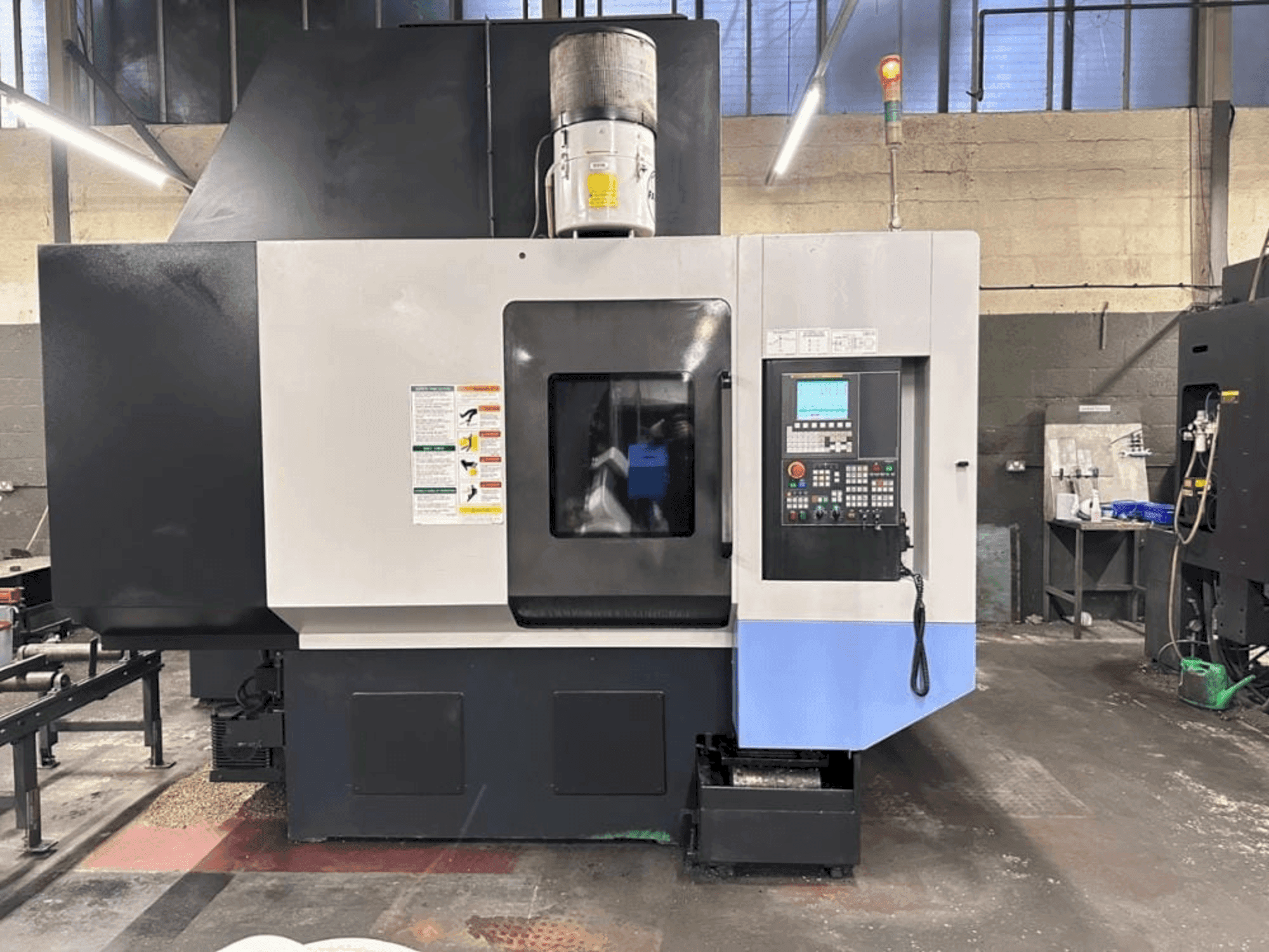DOOSAN VC-510-maskinen framifrån