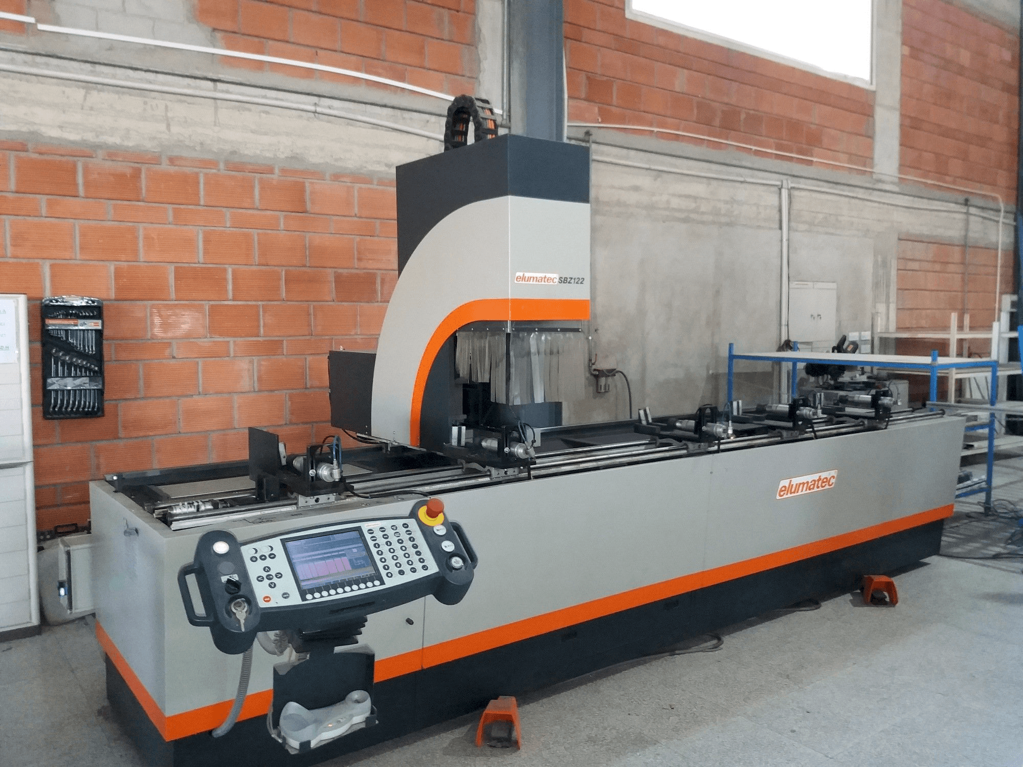 Elumatec Sbz 122-maskinen framifrån