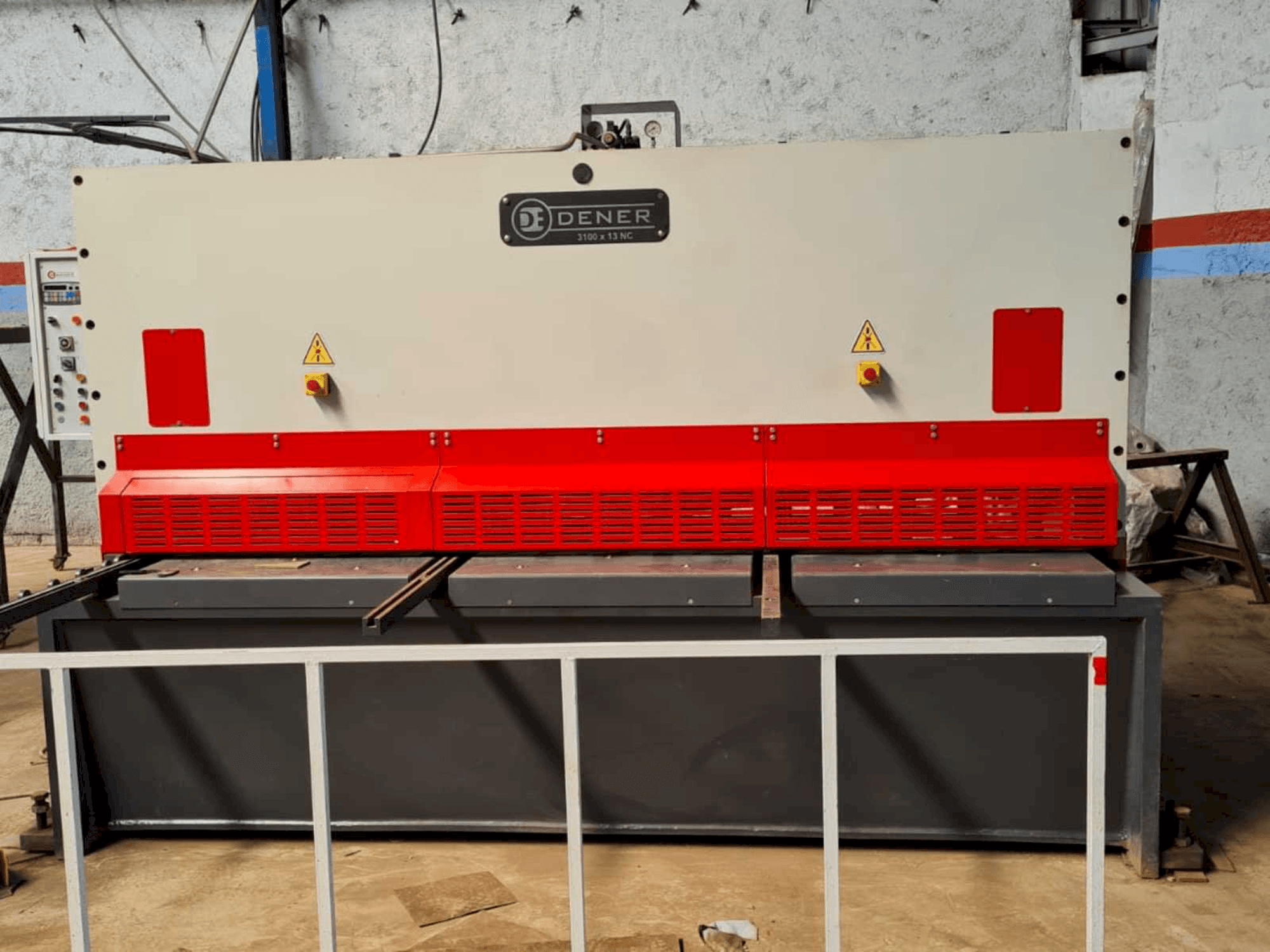 DENER BS 3013-maskinen framifrån