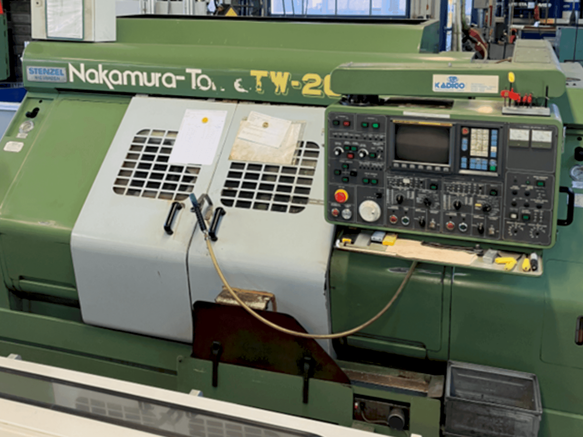 NAKAMURA-TOME TW-20MM-maskinen framifrån