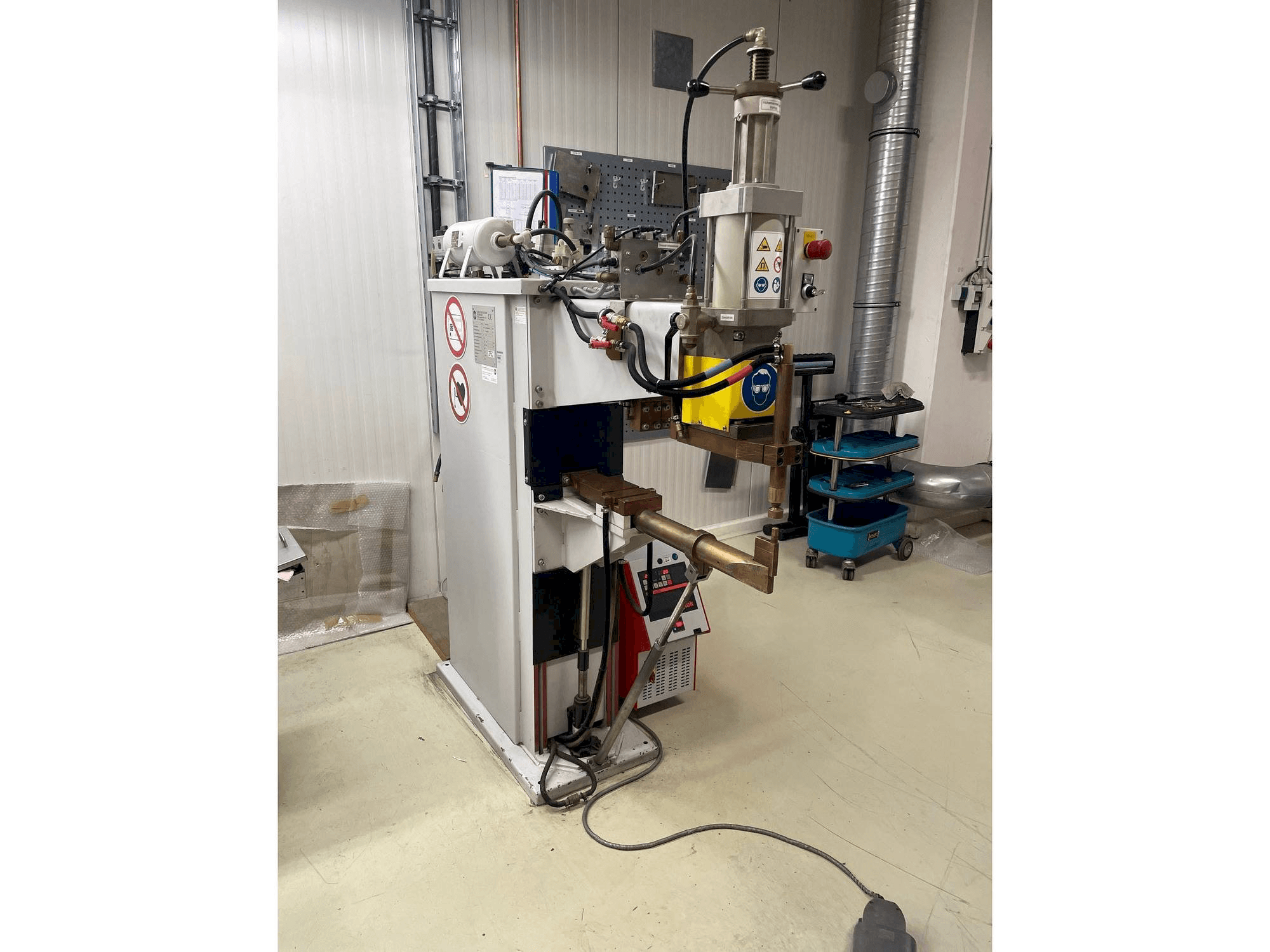 ESD 8212 S-maskinen framifrån