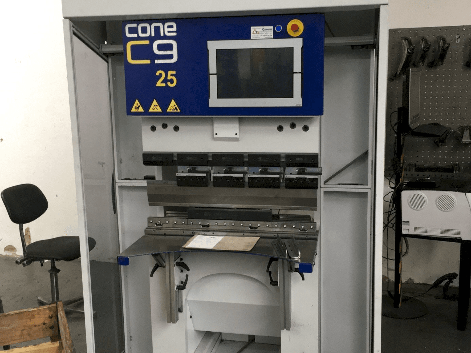 COASTONE Cone C9-maskinen framifrån