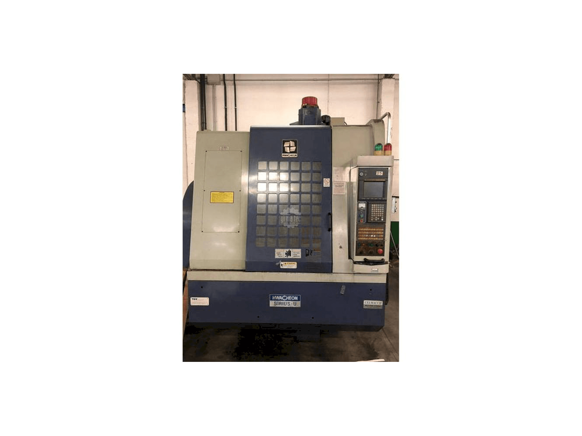 HWACHEON SIRIUS U-maskinen framifrån