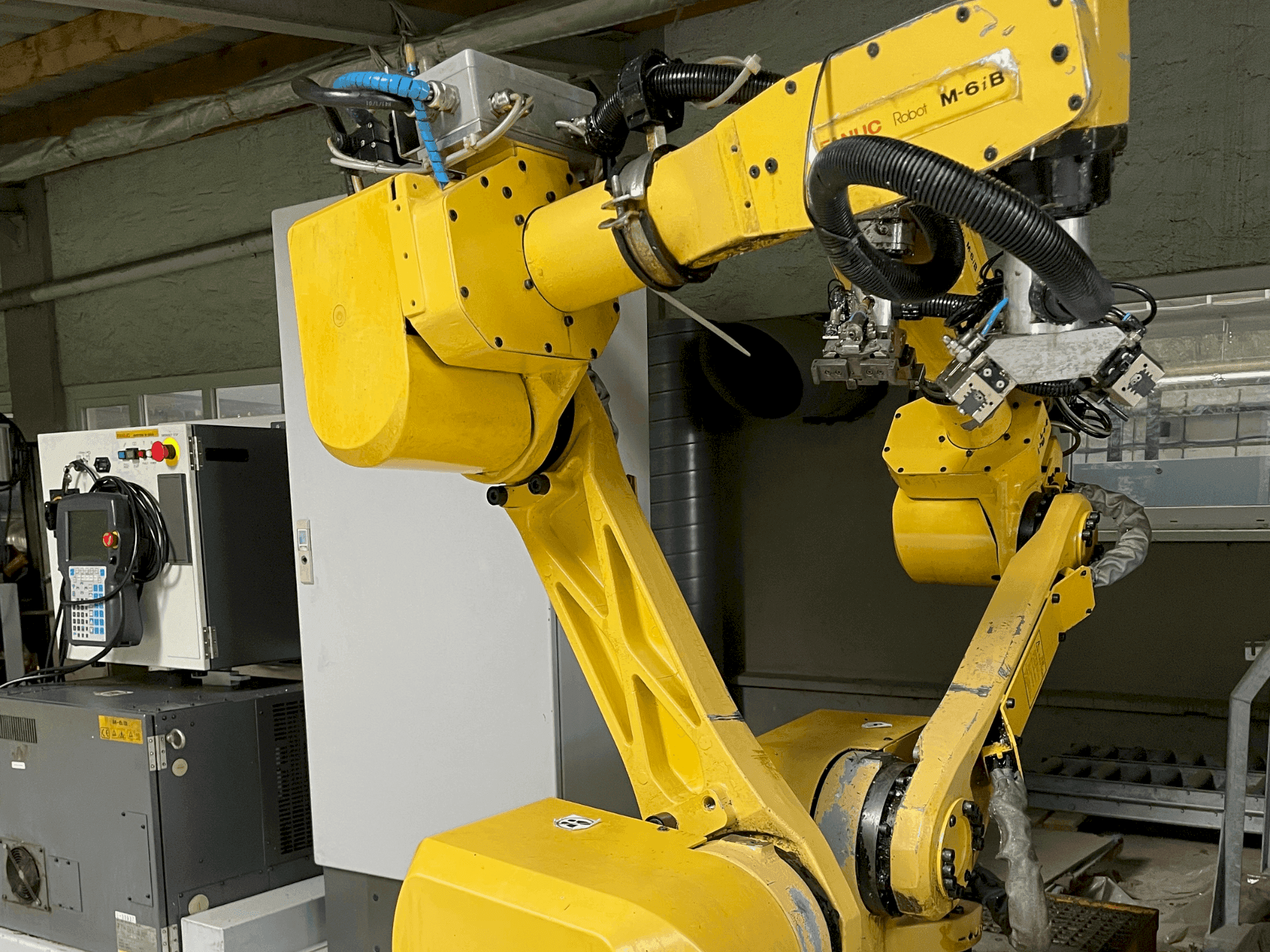 FANUC M-6iB-maskinen framifrån