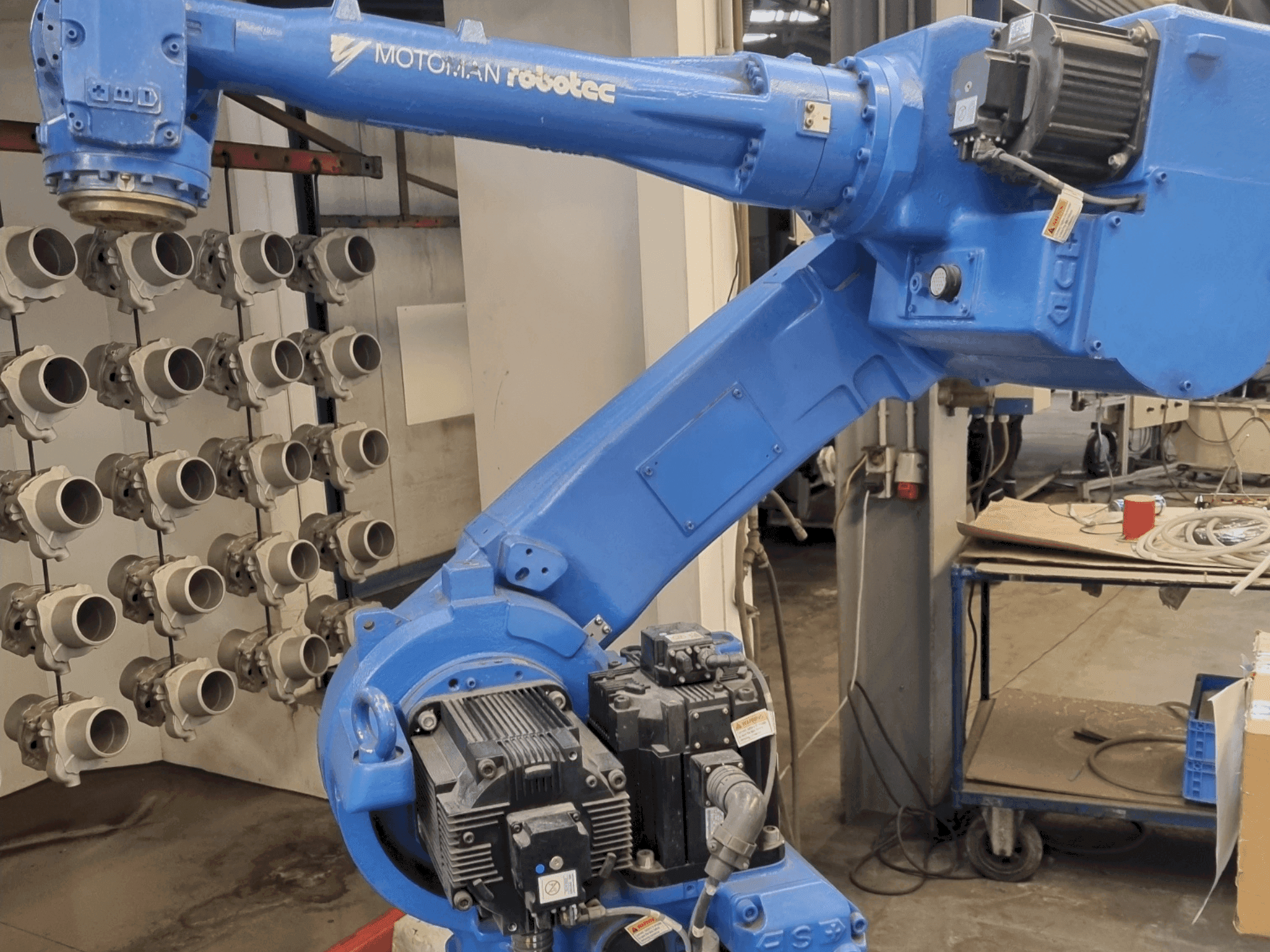 MOTOMAN UP50N-maskinen framifrån