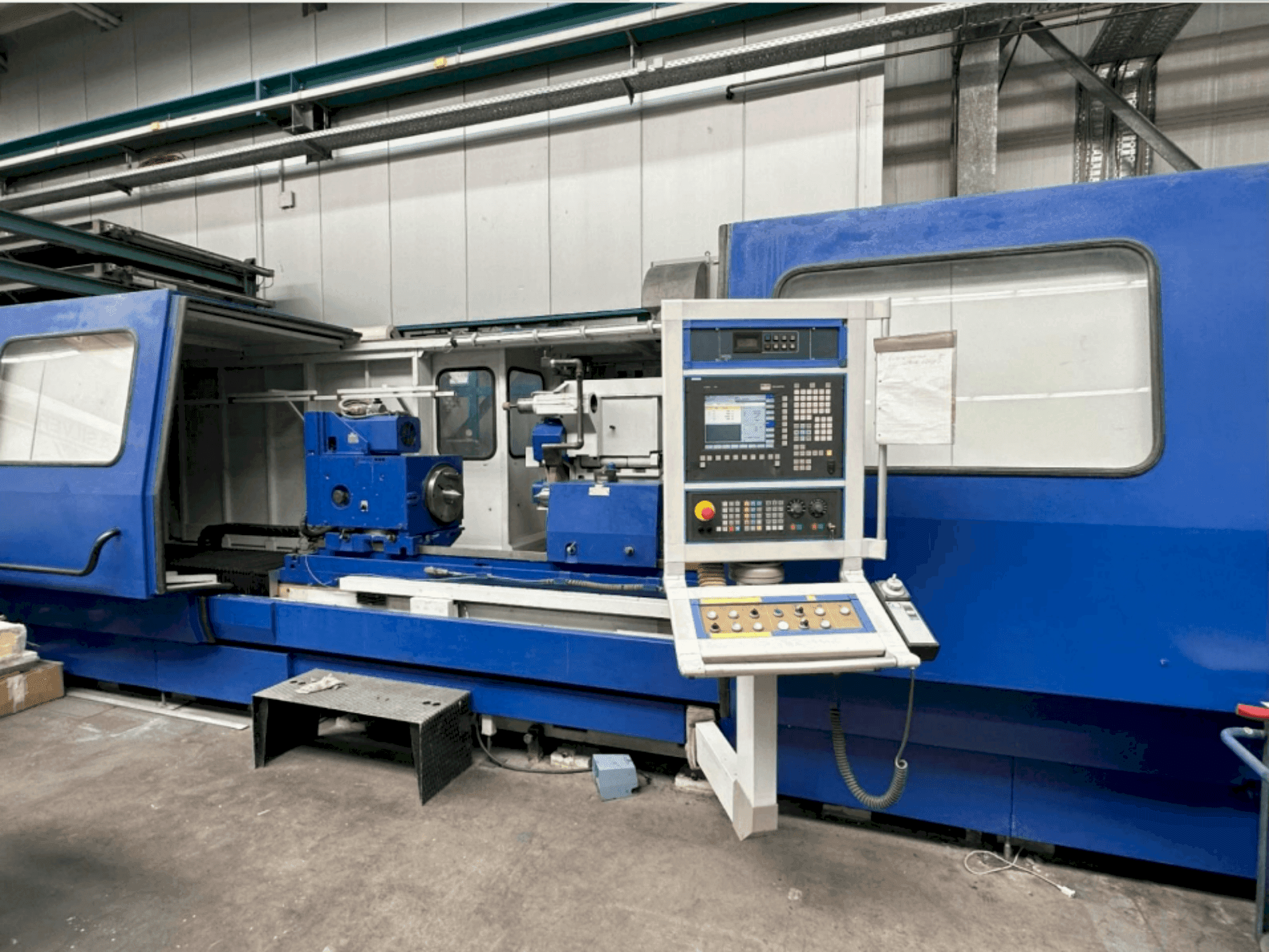 Cetos BUC 63C CNC/2000-maskinen framifrån