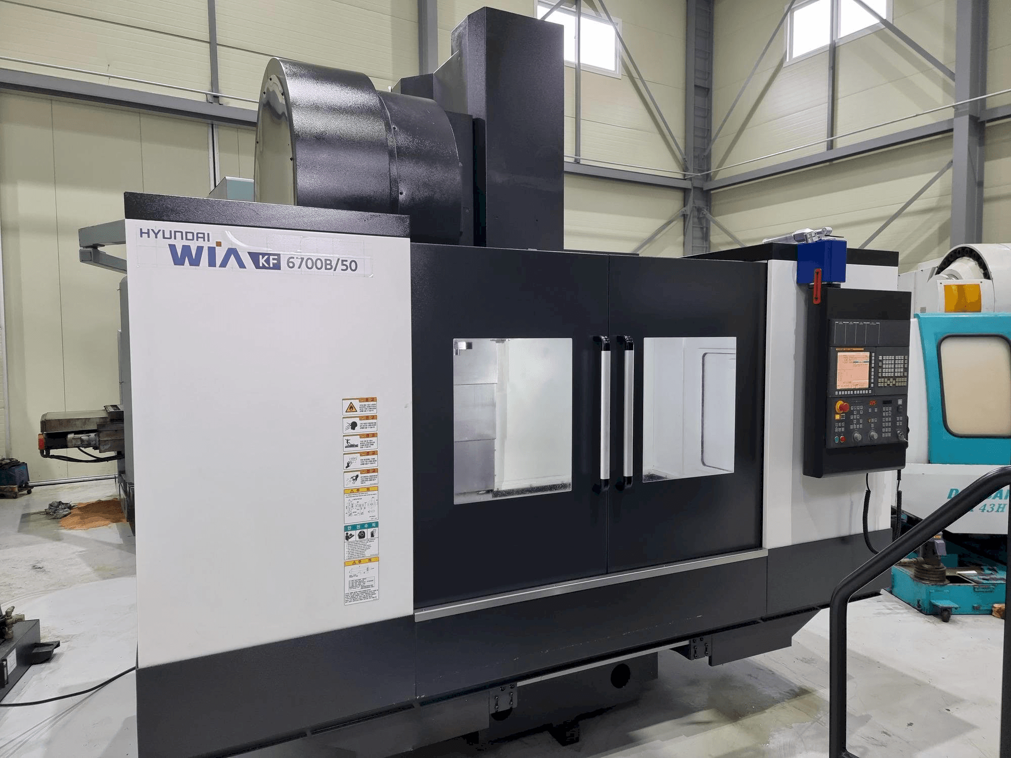 Hyundai Wia KF 6700B/50-maskinen framifrån