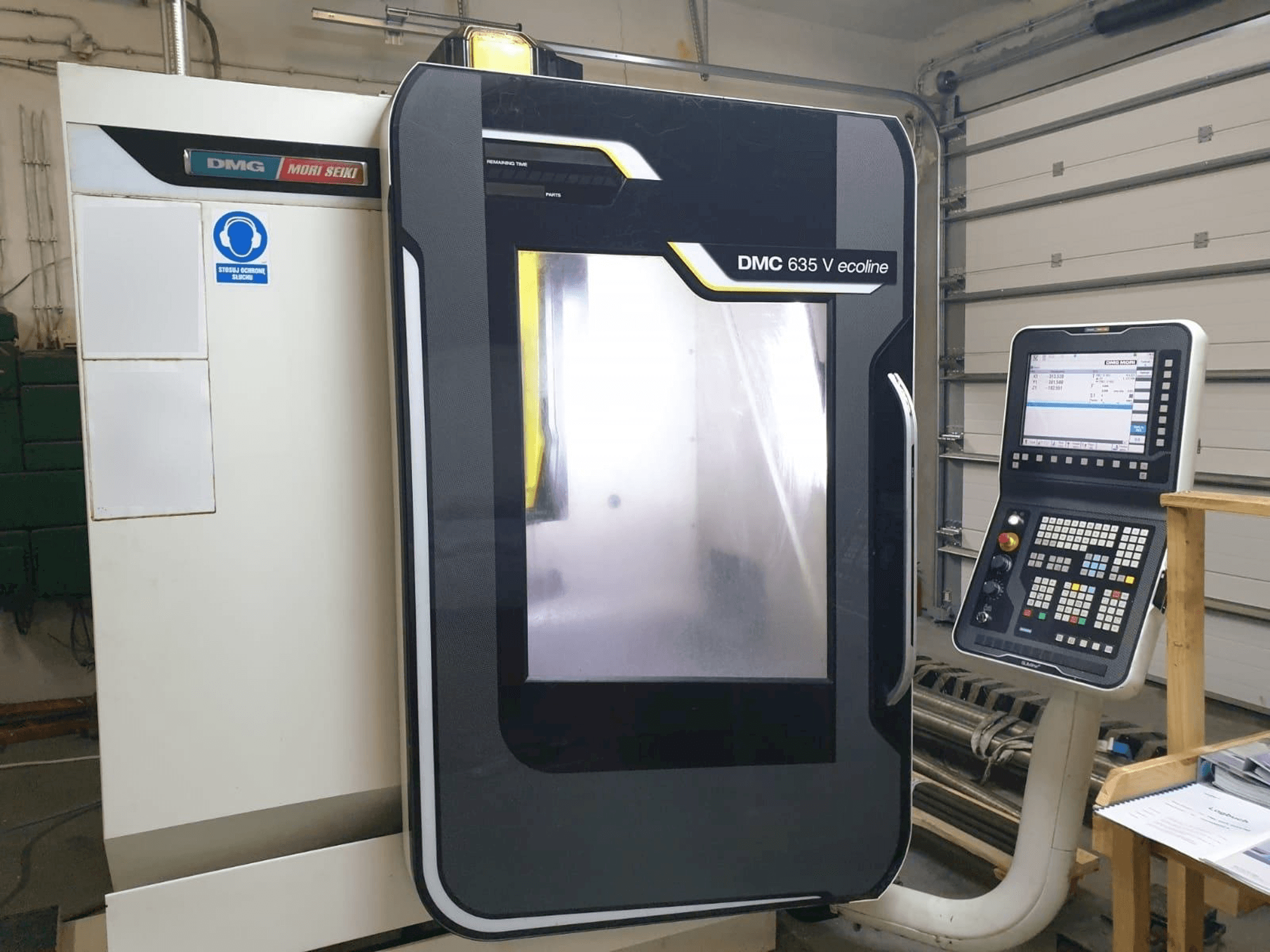DMG DMC 635 V ecoline-maskinen framifrån