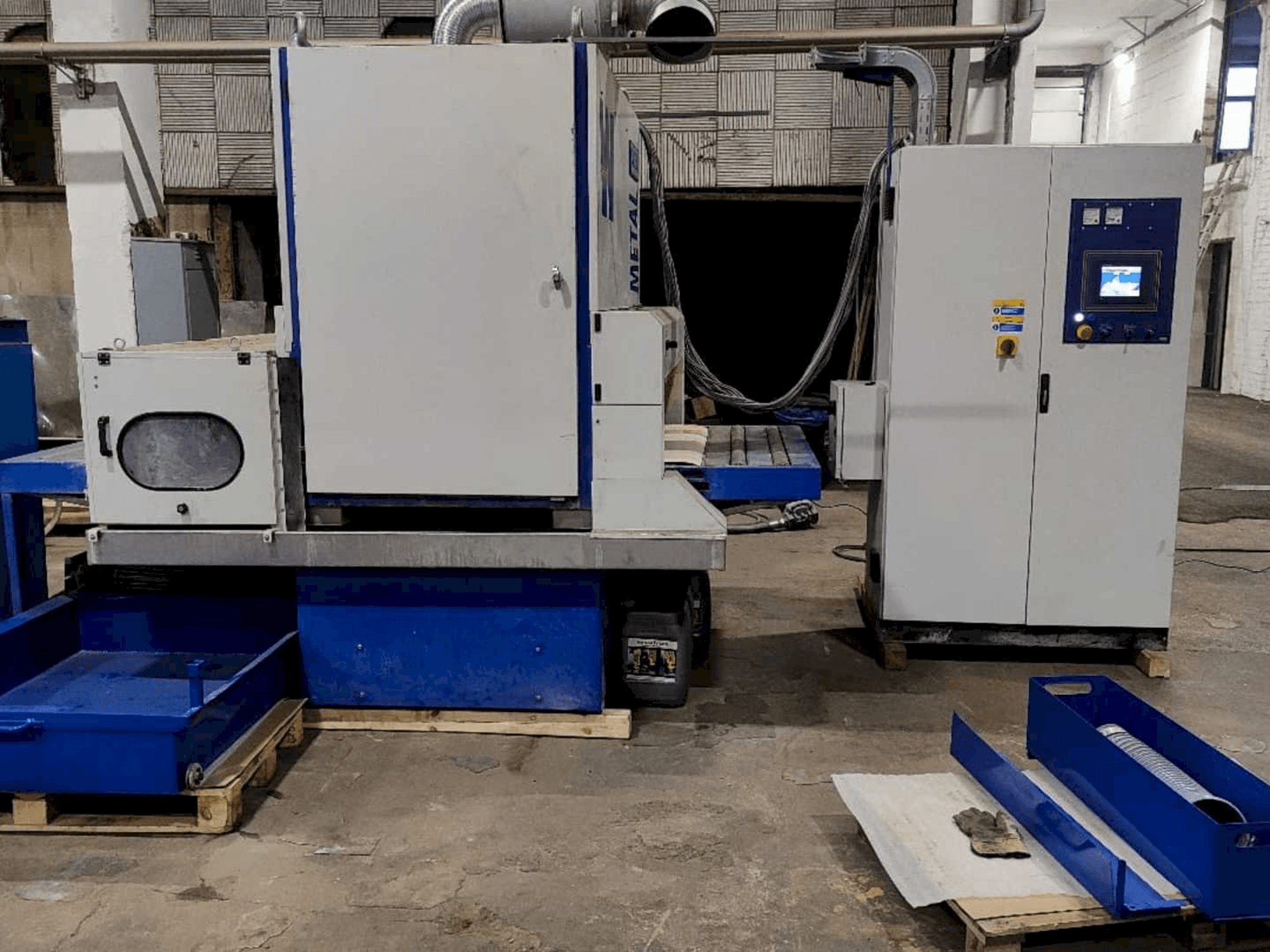 Costa WD CV 1300-maskinen sedd från vänster sida