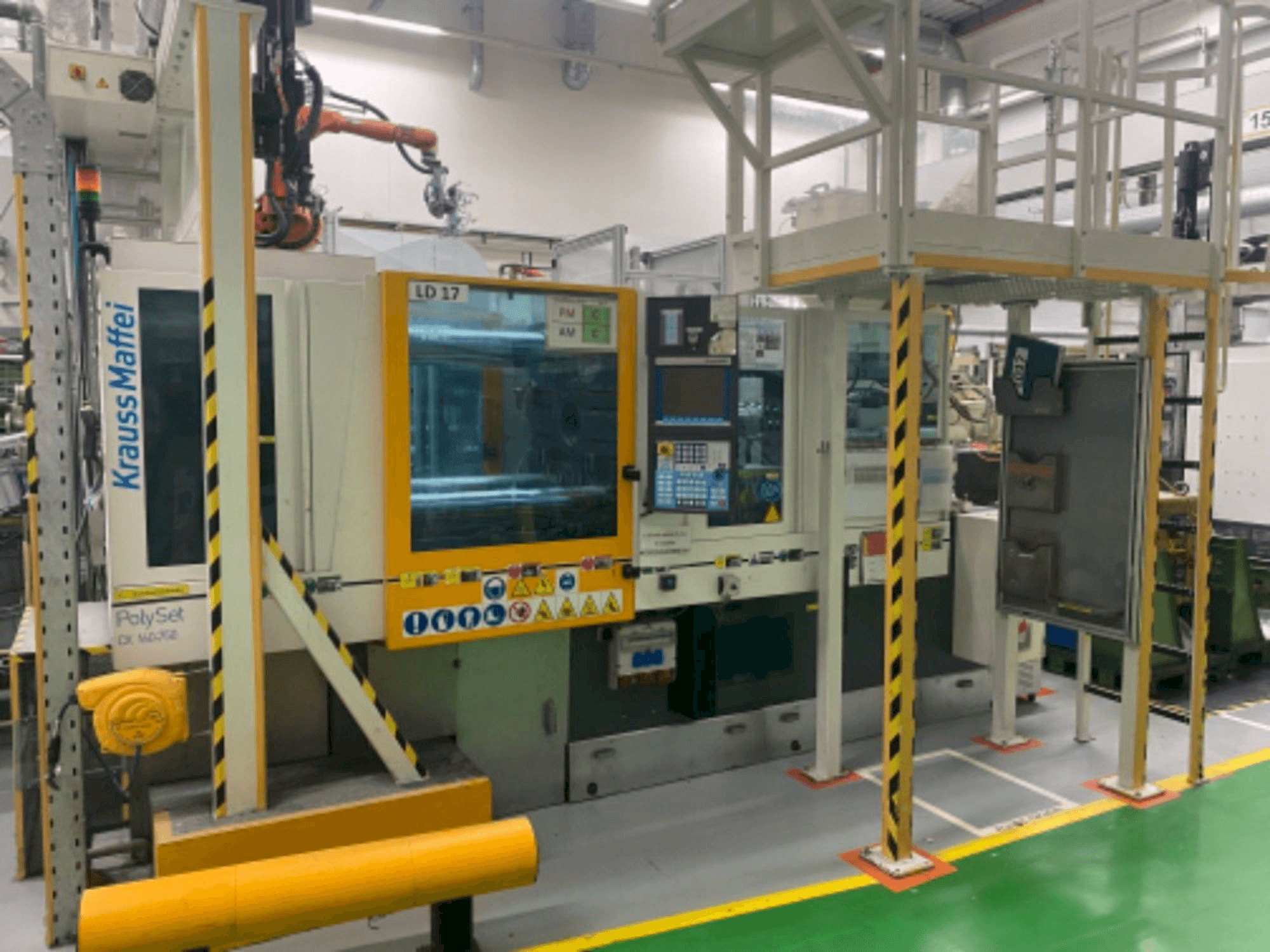 Krauss Maffei 160/750 CX POL-maskinen framifrån