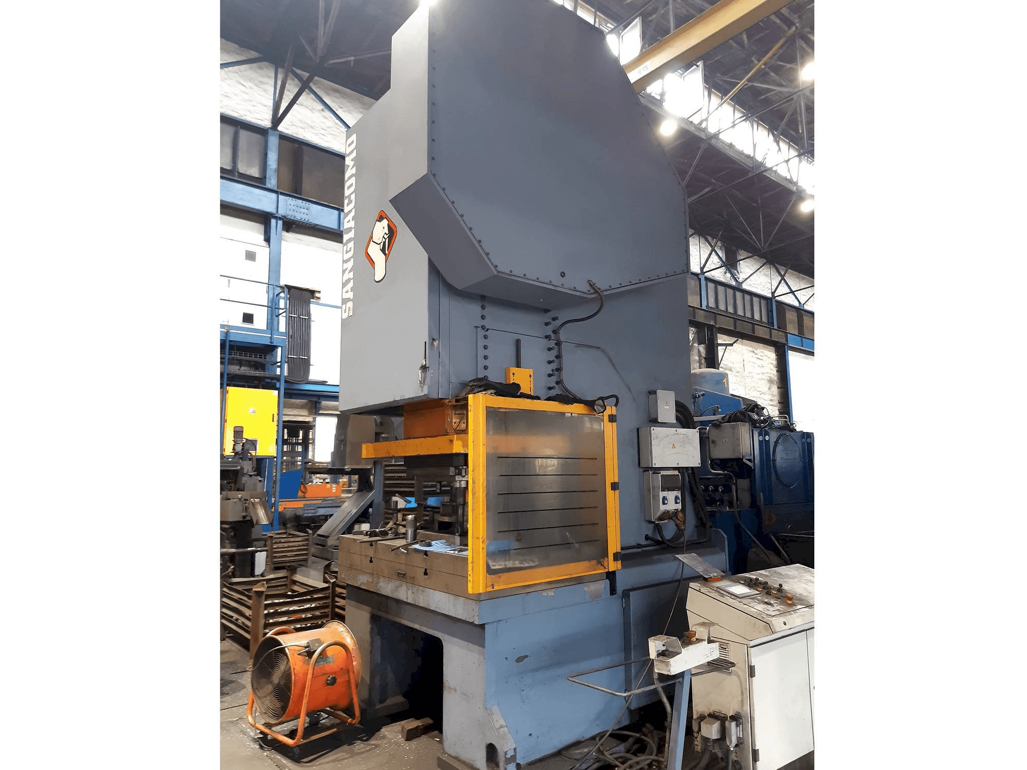 Sangiacomo T.450 RCE-maskinen framifrån