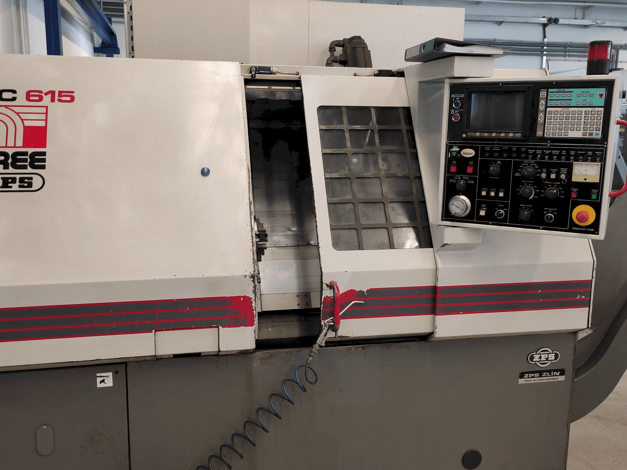 ZPS S-50 (TC-615)-maskinen framifrån