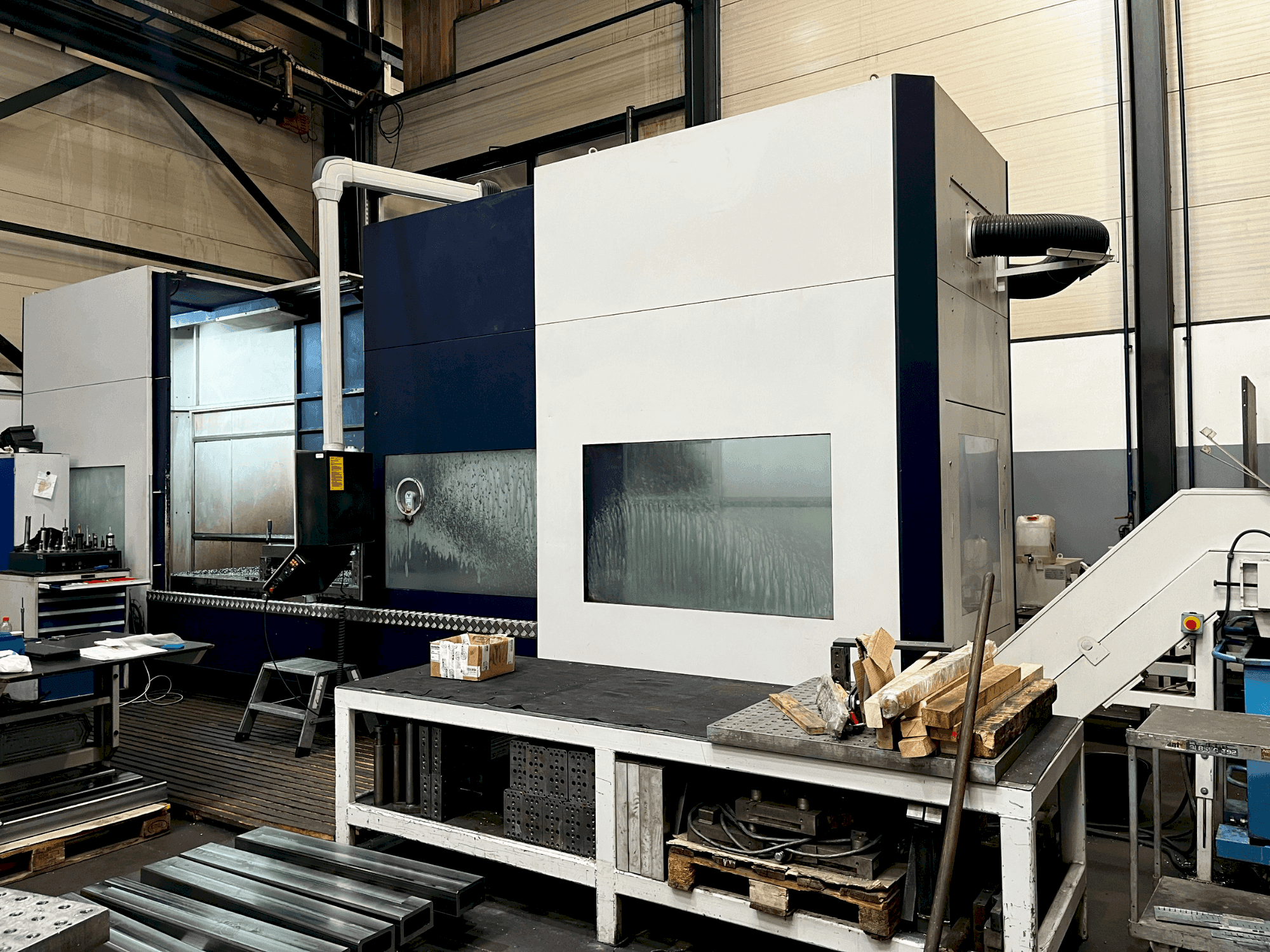 Soraluce TA-35A-maskinen framifrån