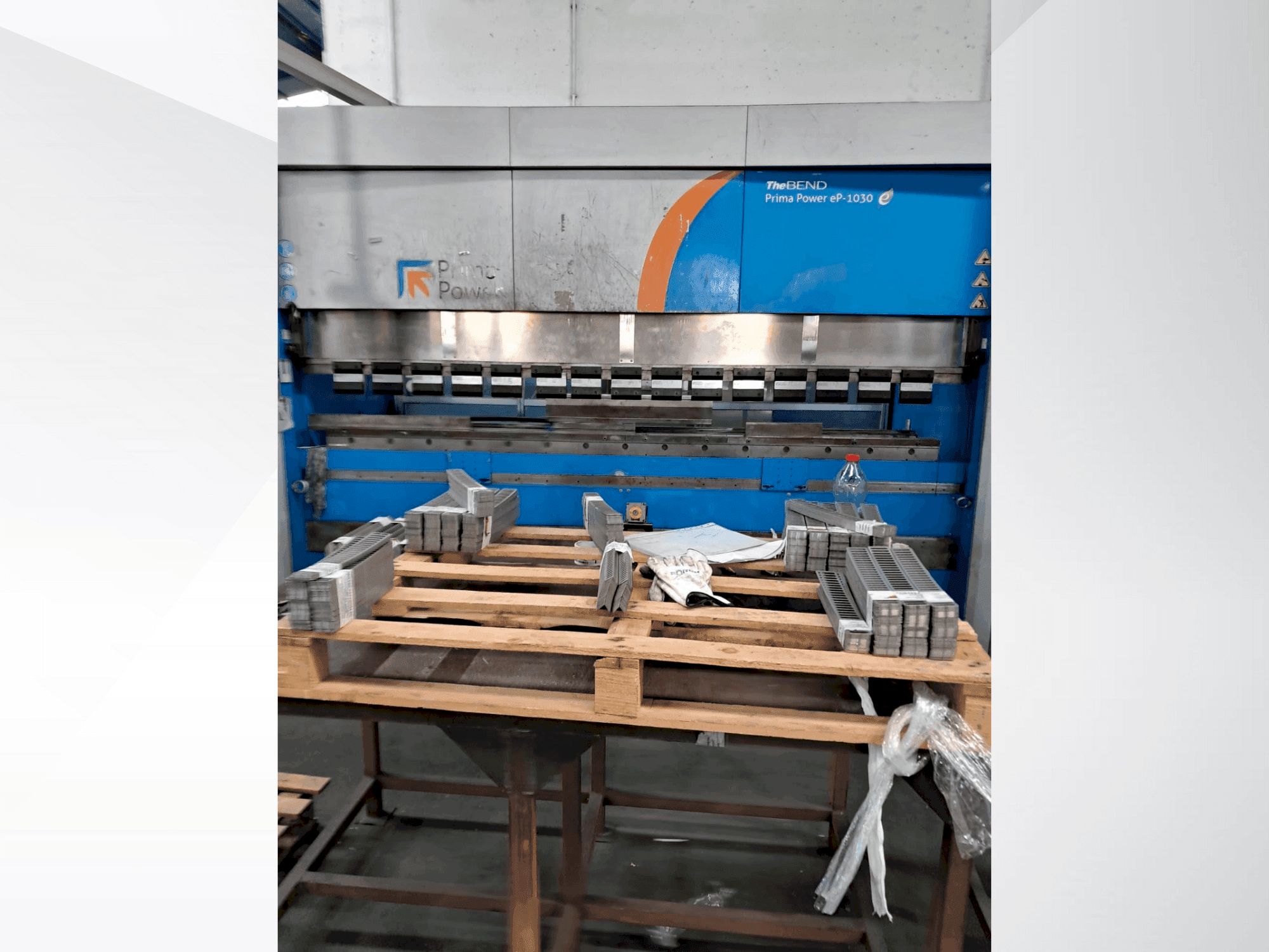 Prima Power eP-1030-maskinen framifrån