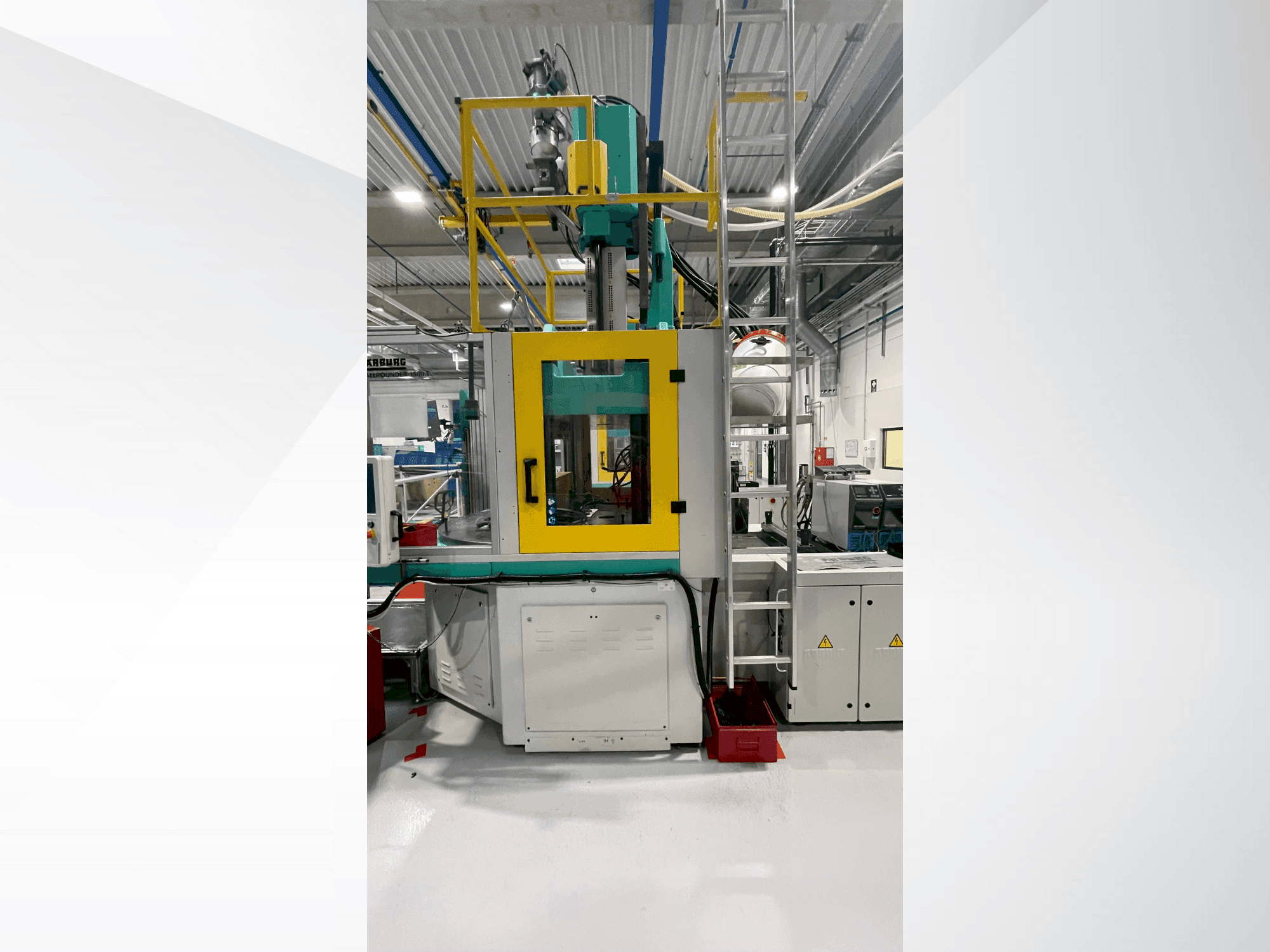 Arburg Allrounder 1500 T 2000-400-maskinen framifrån