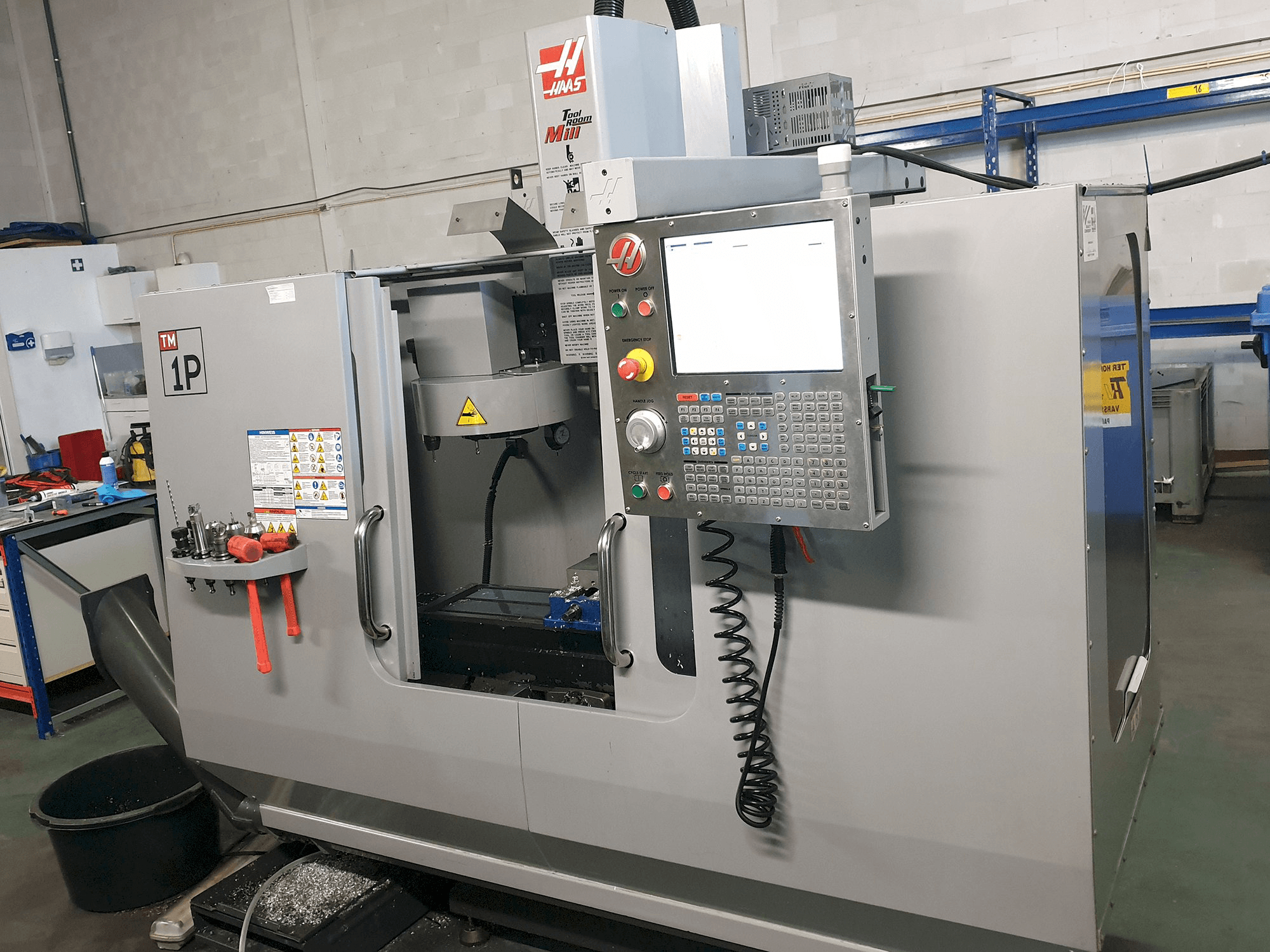HAAS-maskinen framifrånTM-1P