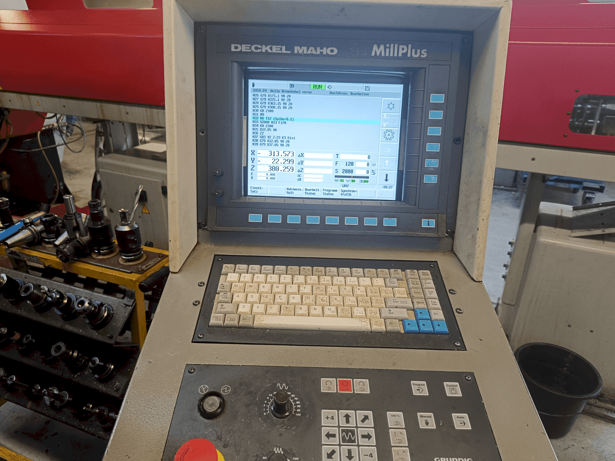 DECKEL MAHO DMU 50V-maskinen framifrån