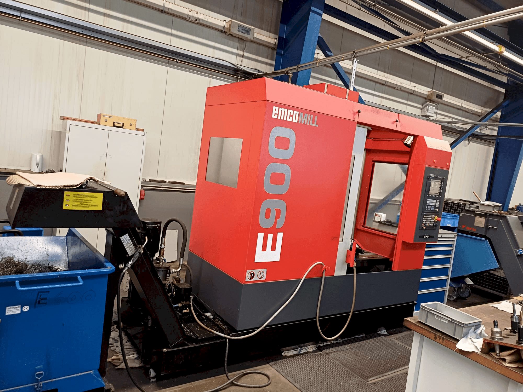 EMCO EmcoMill E900-maskinen framifrån