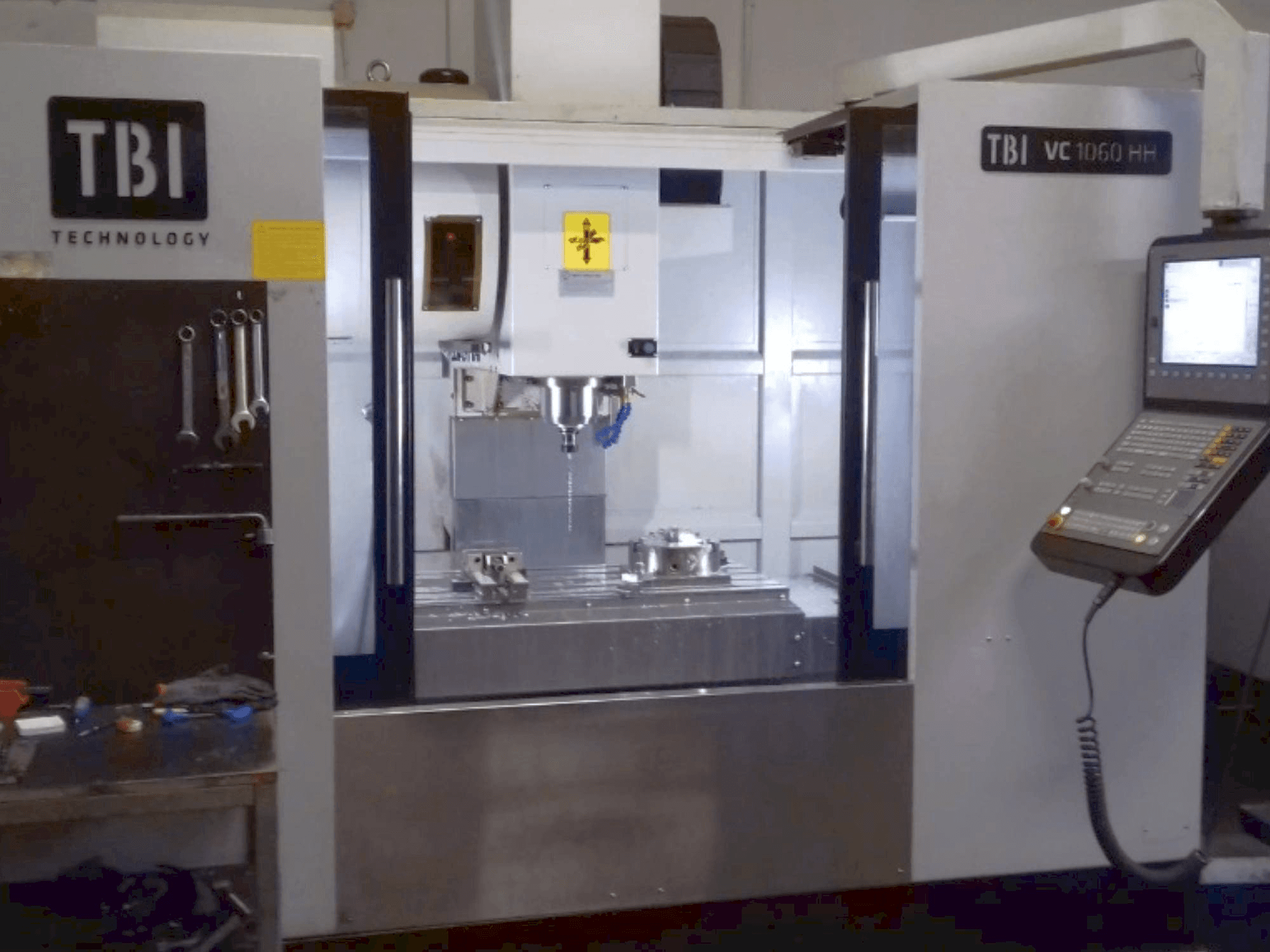 TBI VC 1060 HH-maskinen framifrån