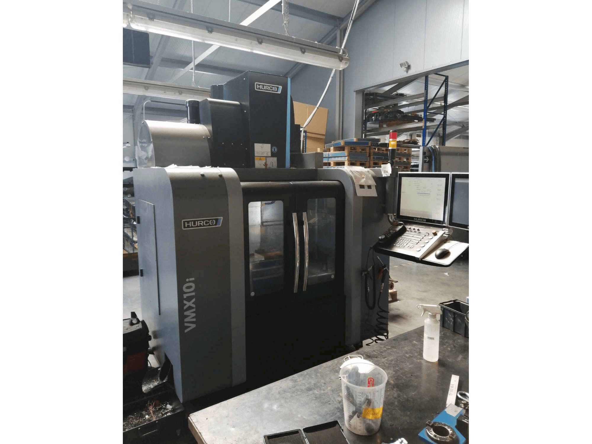 Hurco VMX10i-maskinen framifrån