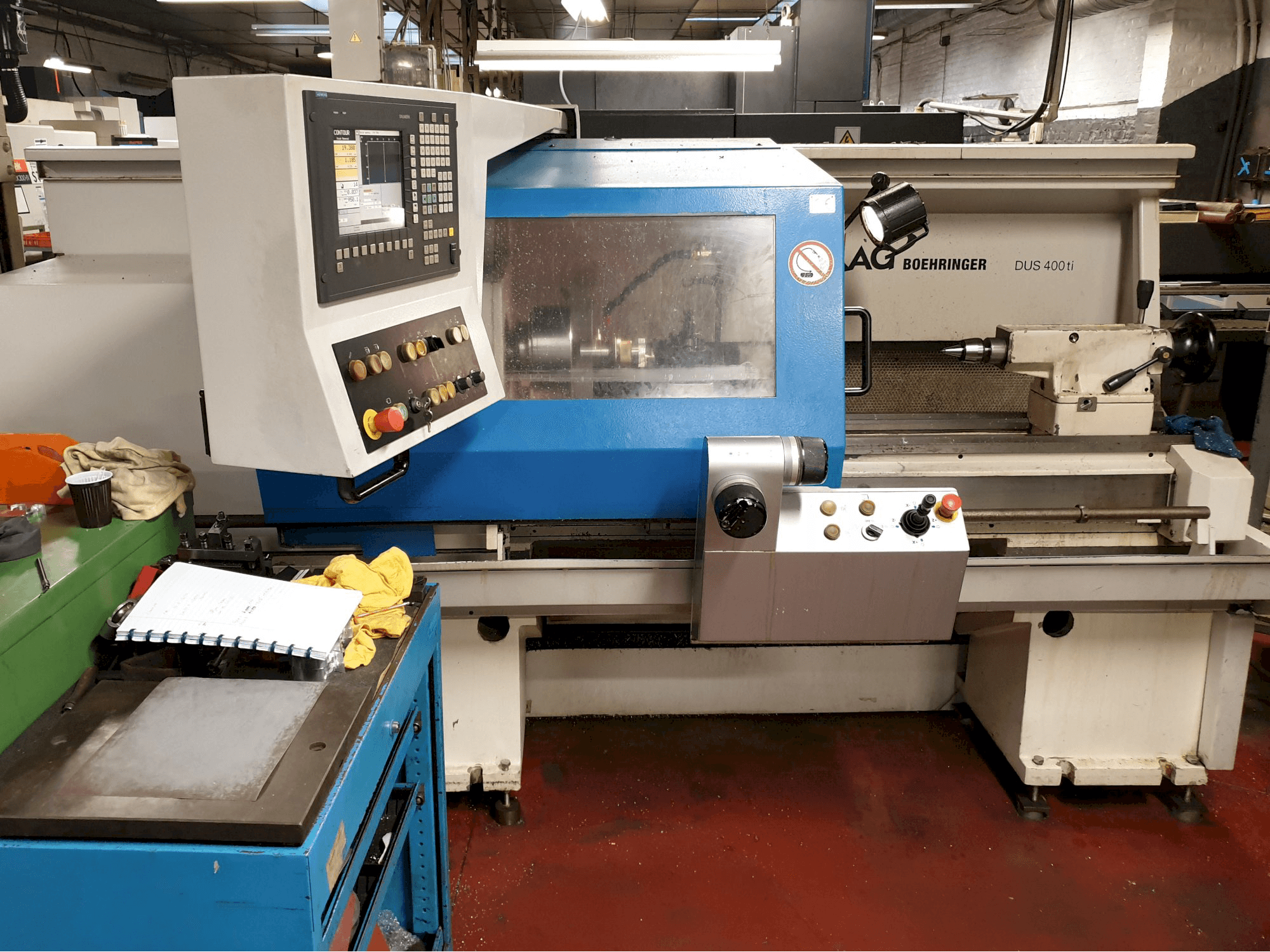 BOEHRINGER-maskinen framifrånDUS 400 ti