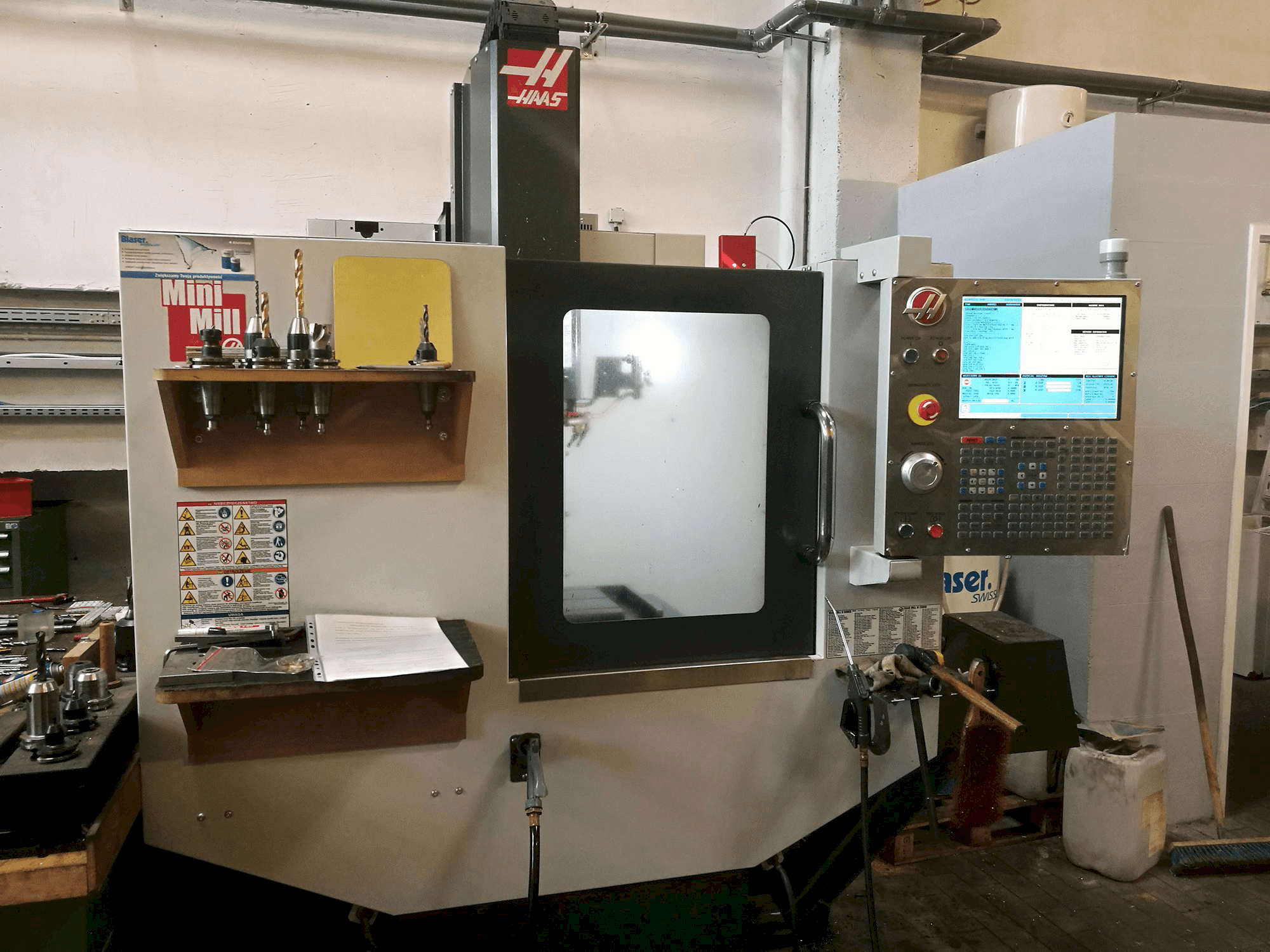 HAAS MINIMILL-maskinen framifrån