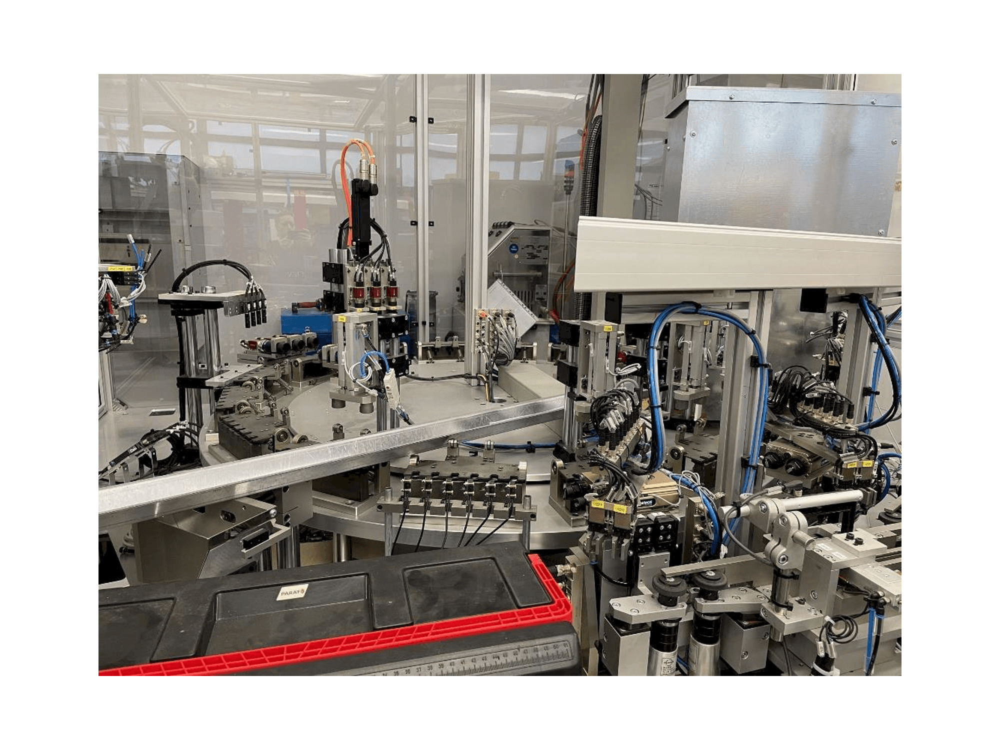 TEAM AUTOMATION BERLIN Tattoo Needle Testing System-maskinen framifrån