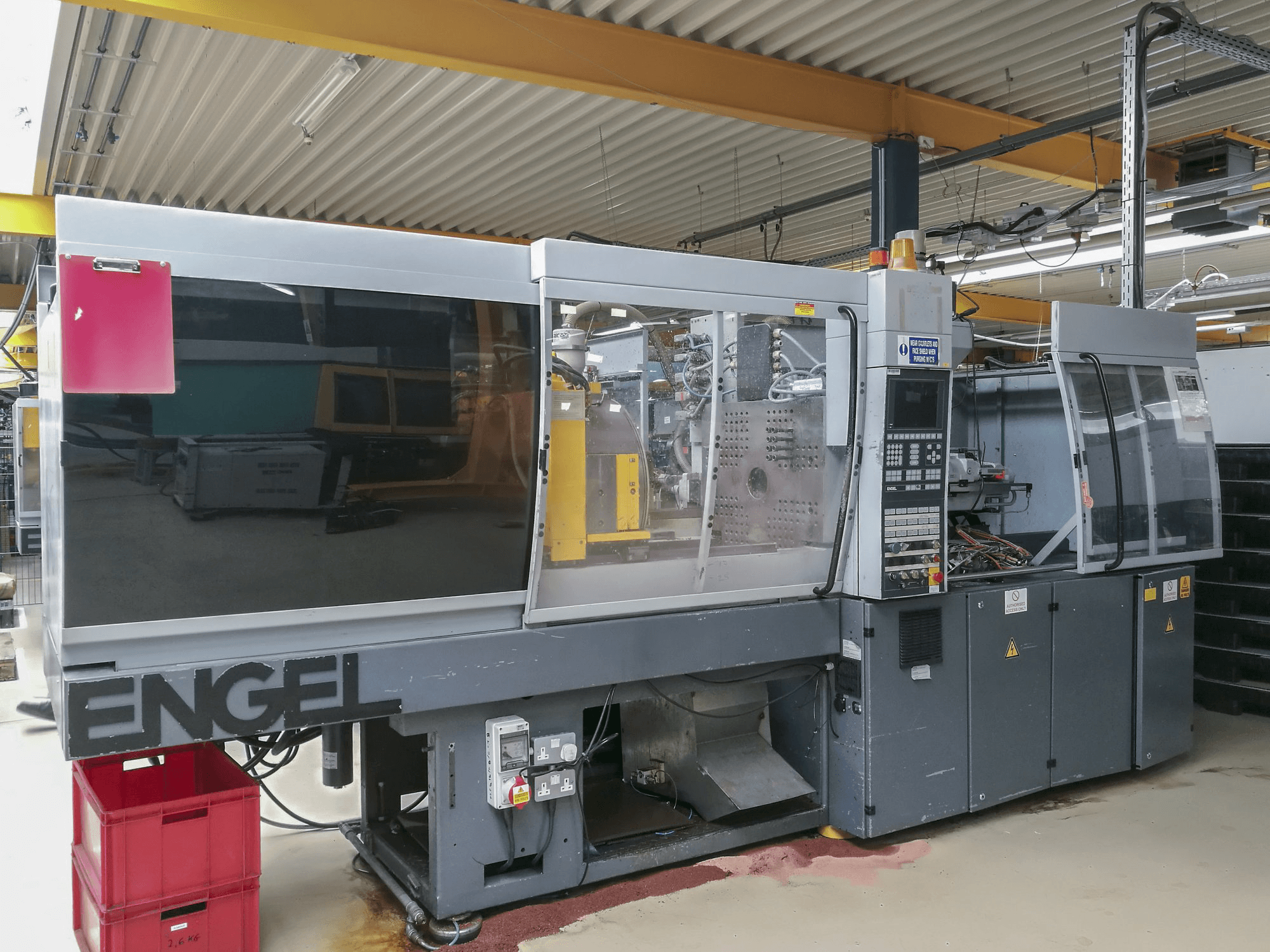 1 ENGEL-maskinen framifrån80H80L/80 HL-2F