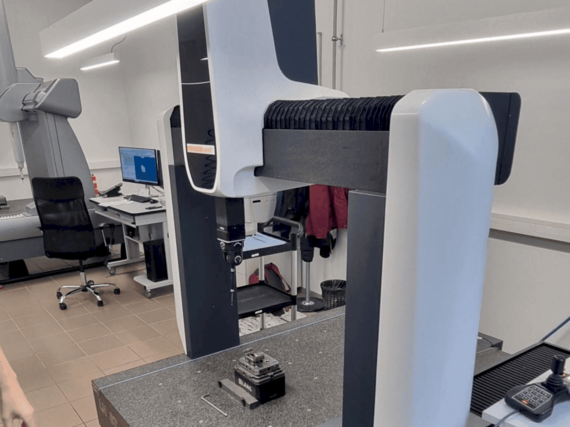 Wenzel LH87-maskinen framifrån