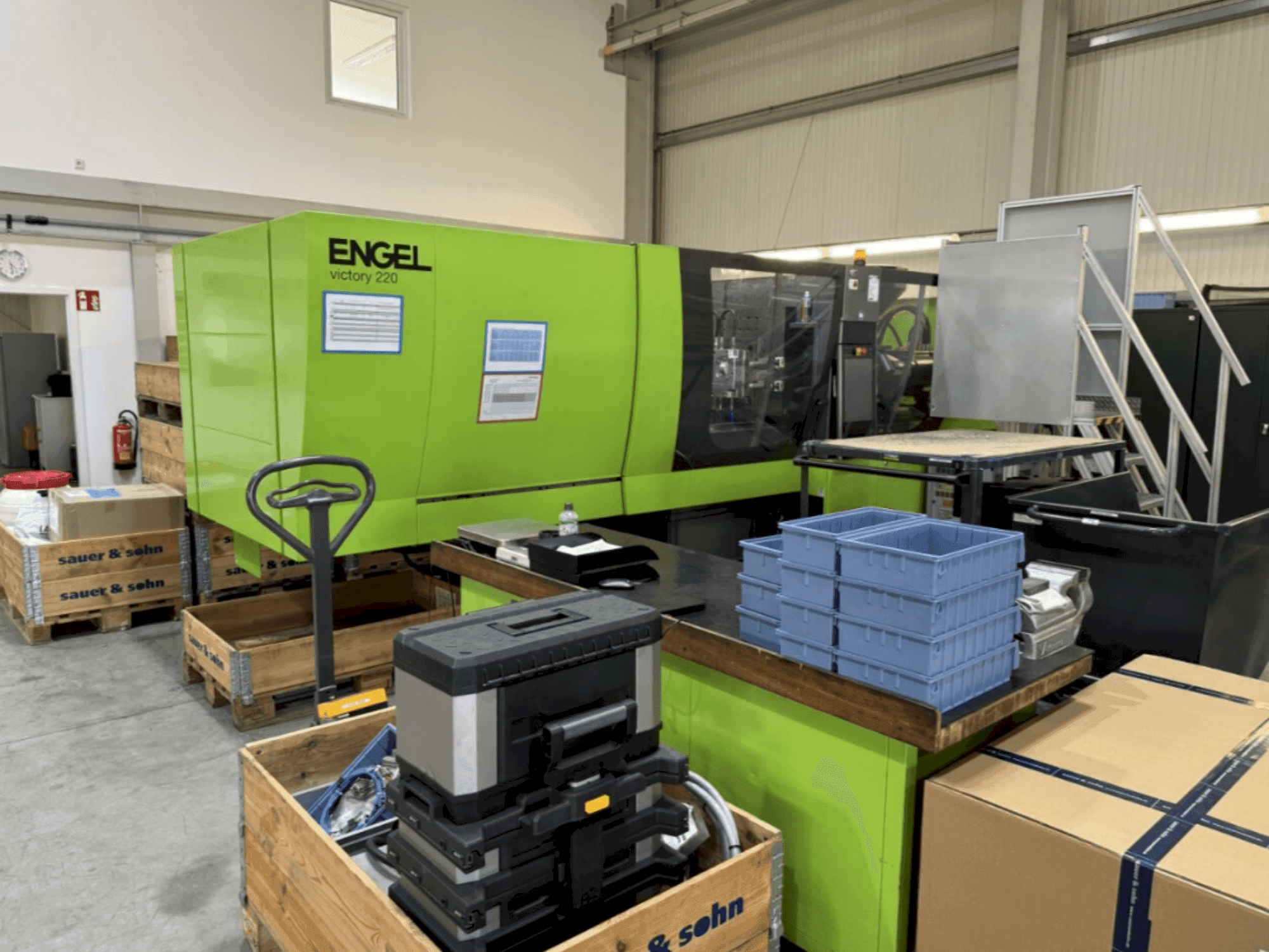 Engel Victory 750 / 220 spex-maskinen framifrån
