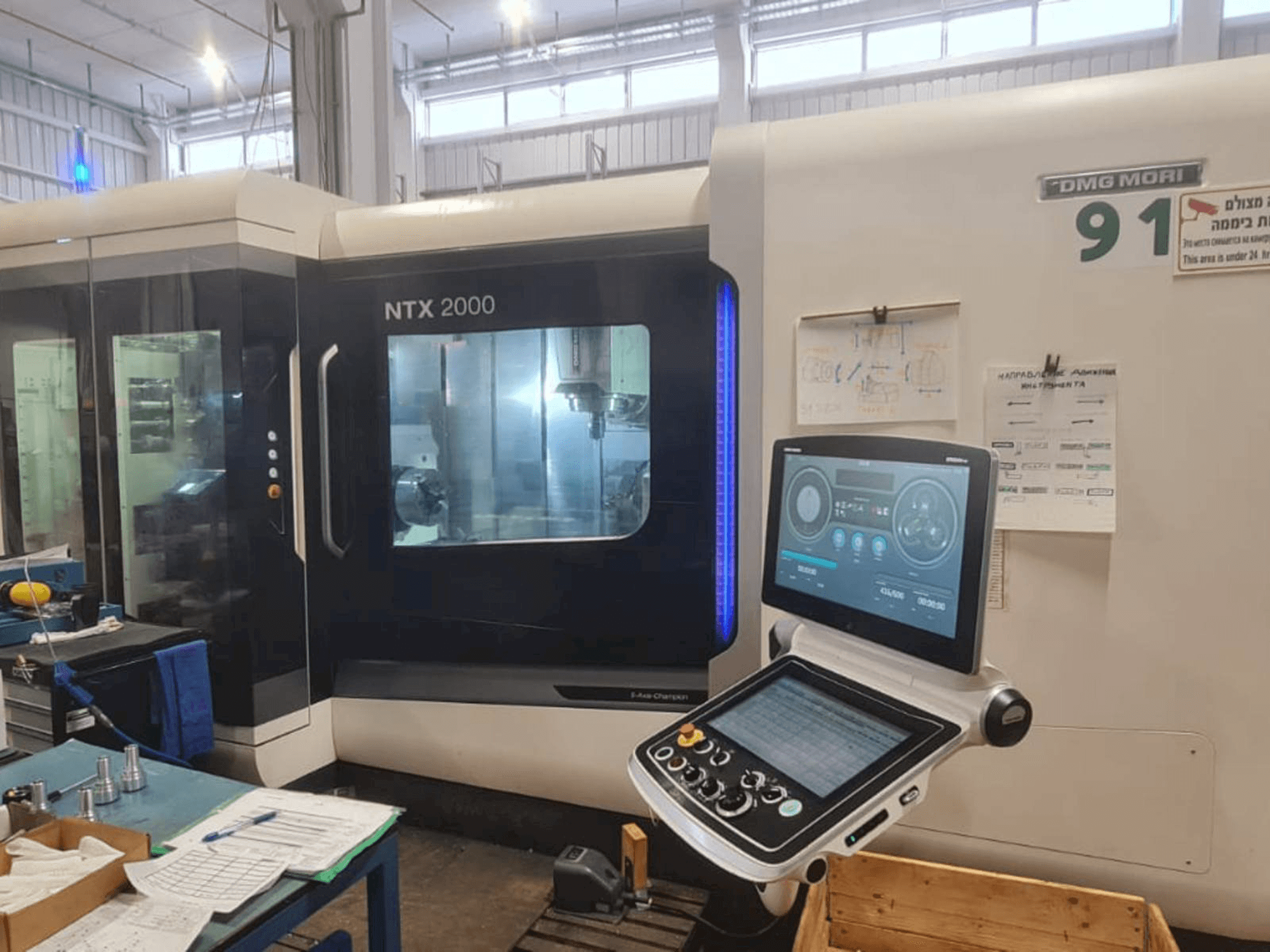 DMG MORI NTX 2000-maskinen framifrån