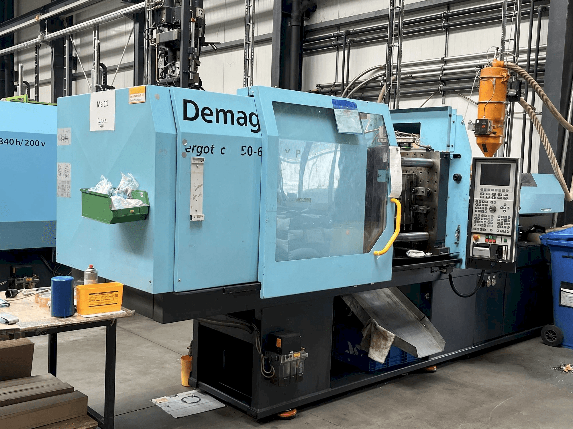 DEMAG Ergotech 150/500 - 600 EXTRA-maskinen framifrån
