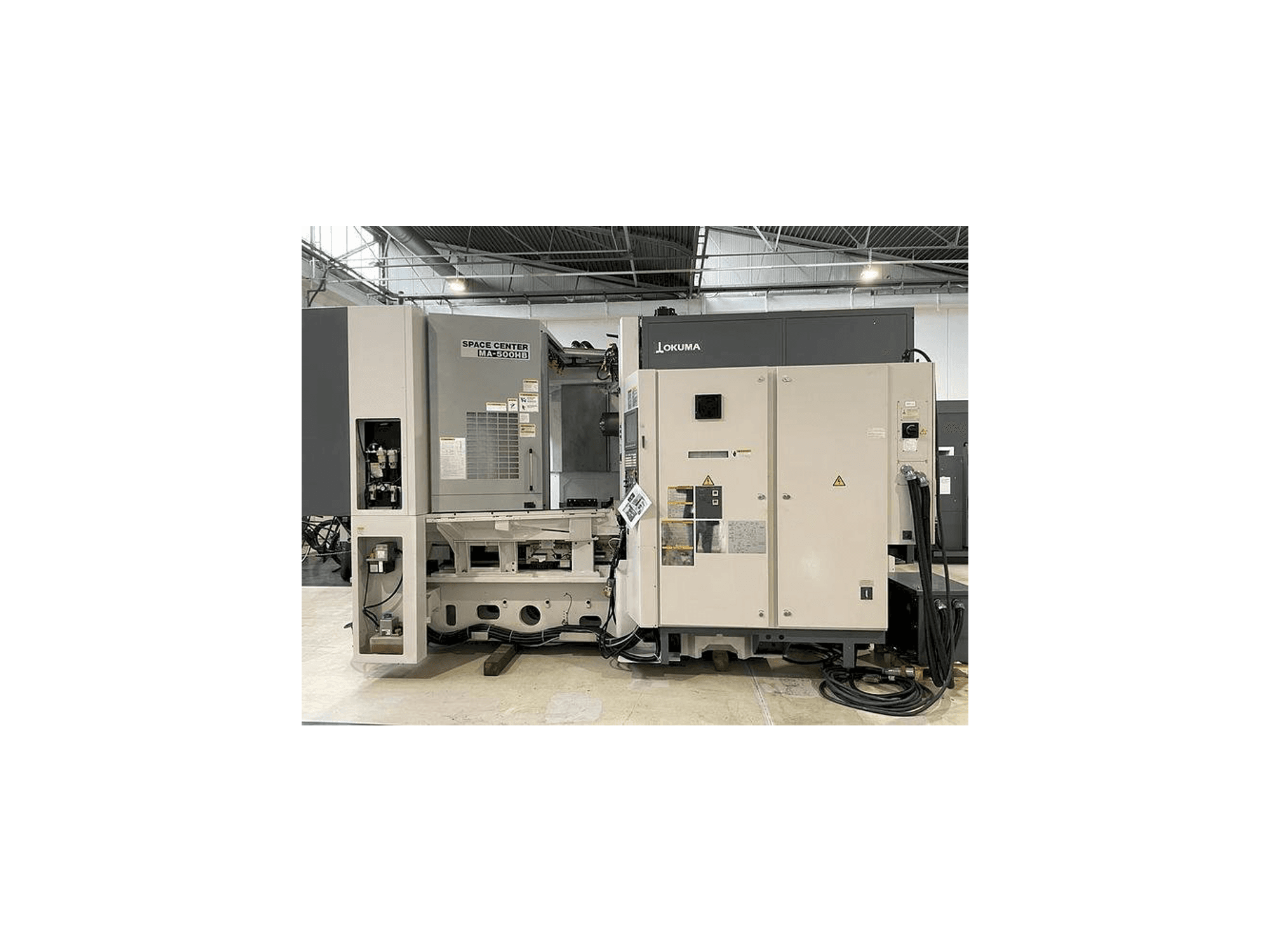Okuma MA 500HB-maskinen framifrån
