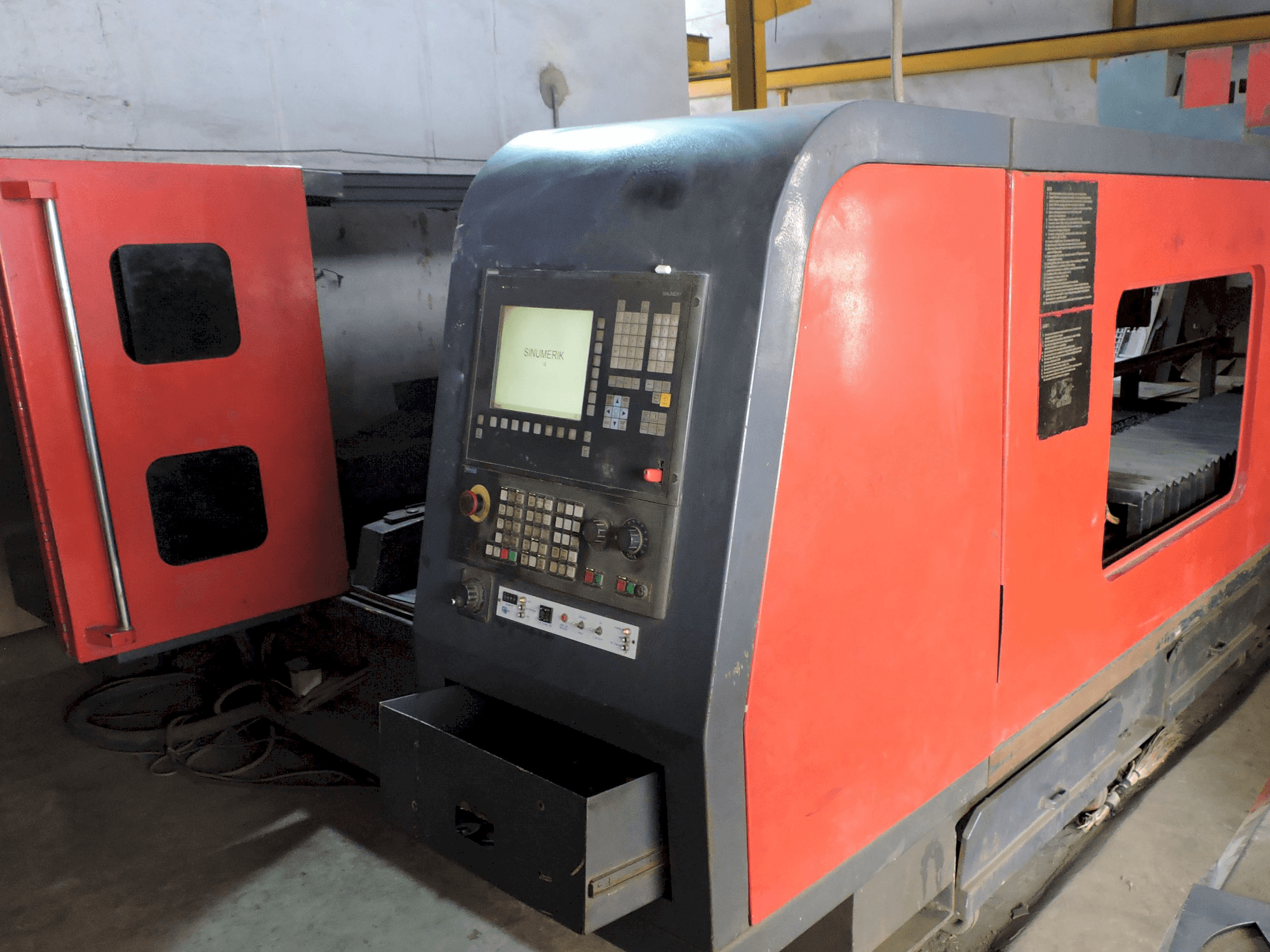 Sahajanand-maskinen sedd från högerFuture X