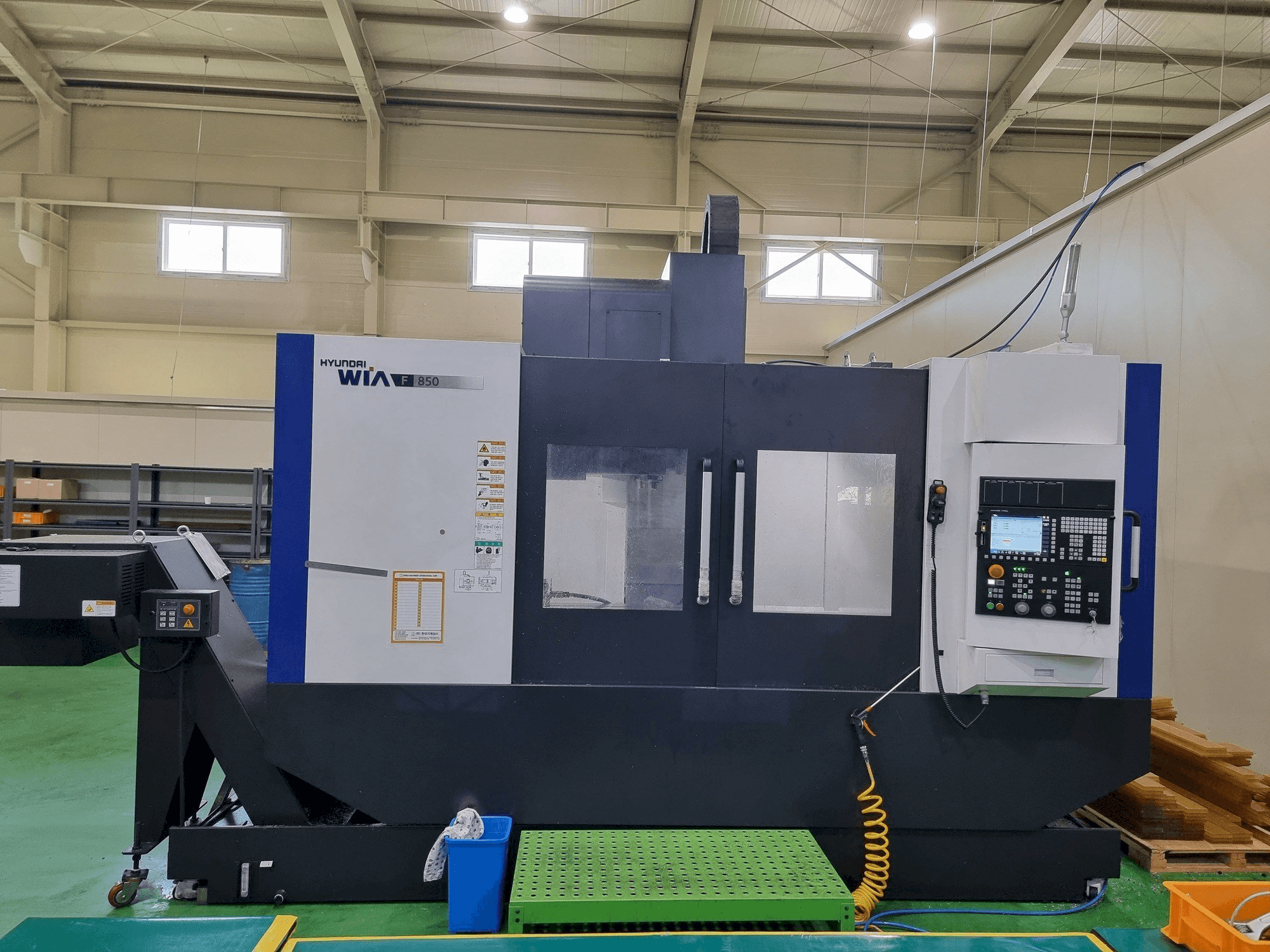 Hyundai Wia F850-maskinen framifrån