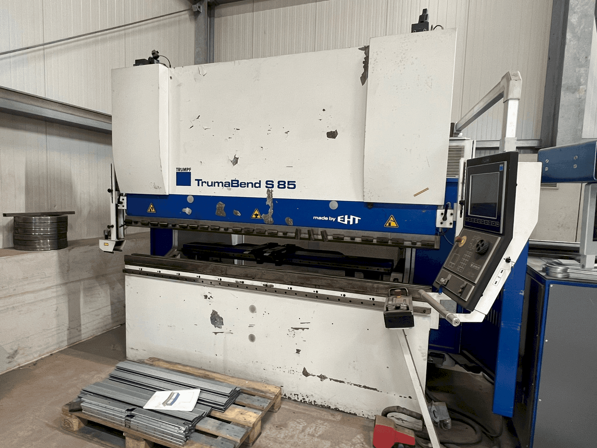 TRUMPF TrumaBend S 85 - 25-maskinen framifrån