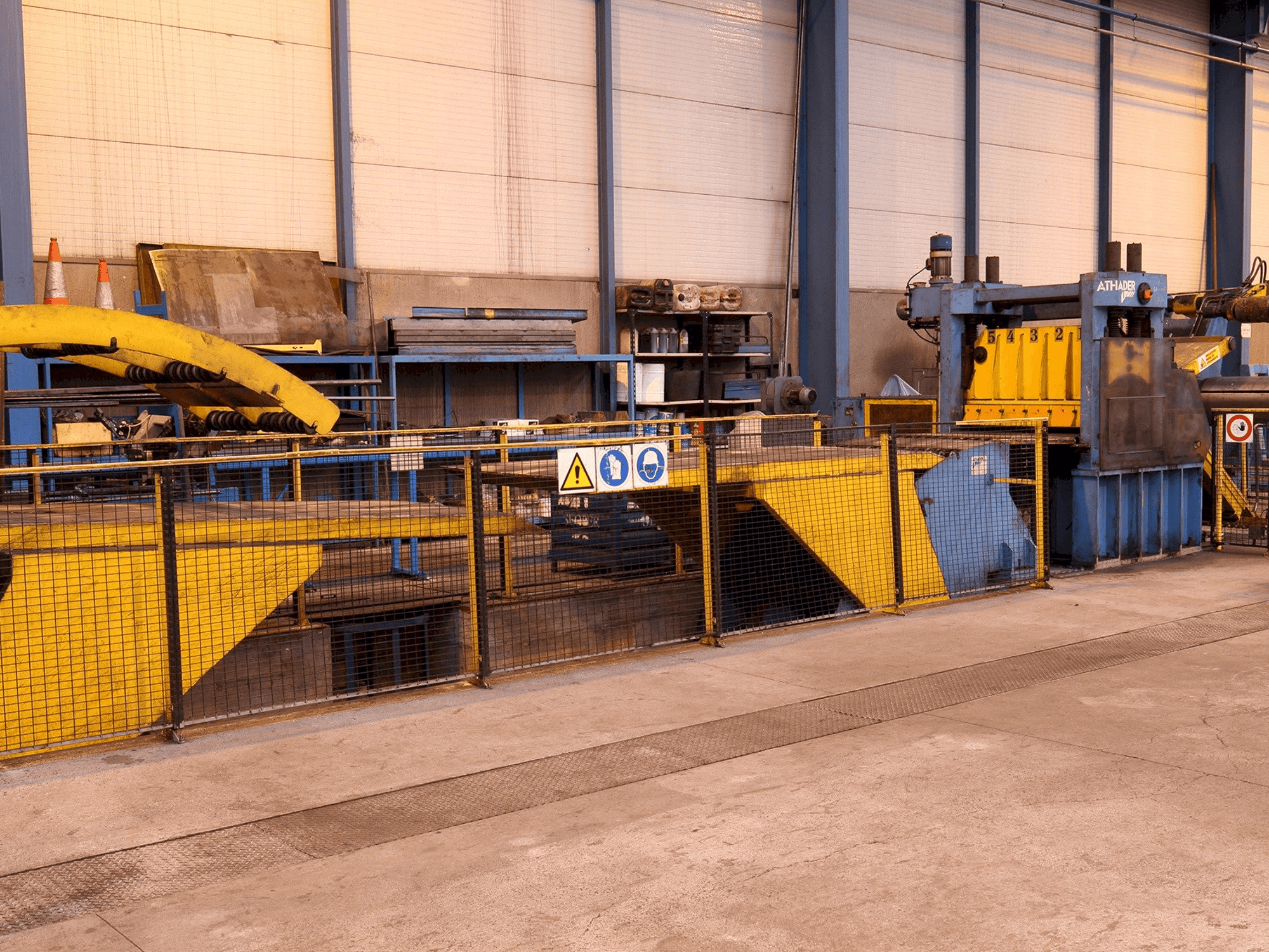 ATHADER J21-maskinen framifrån