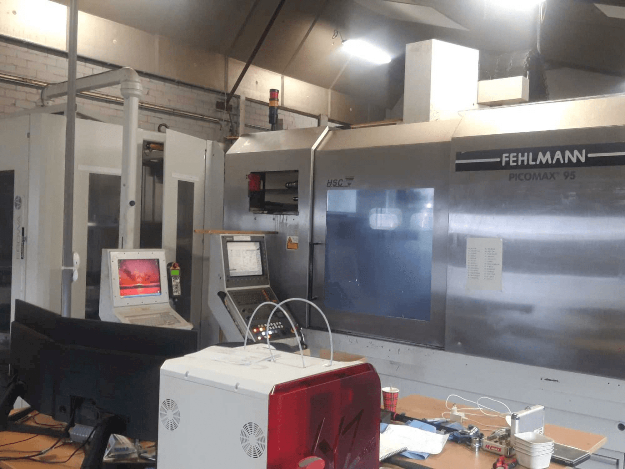 FEHLMANN PICOMAX 95 + EROWA-maskinen framifrån